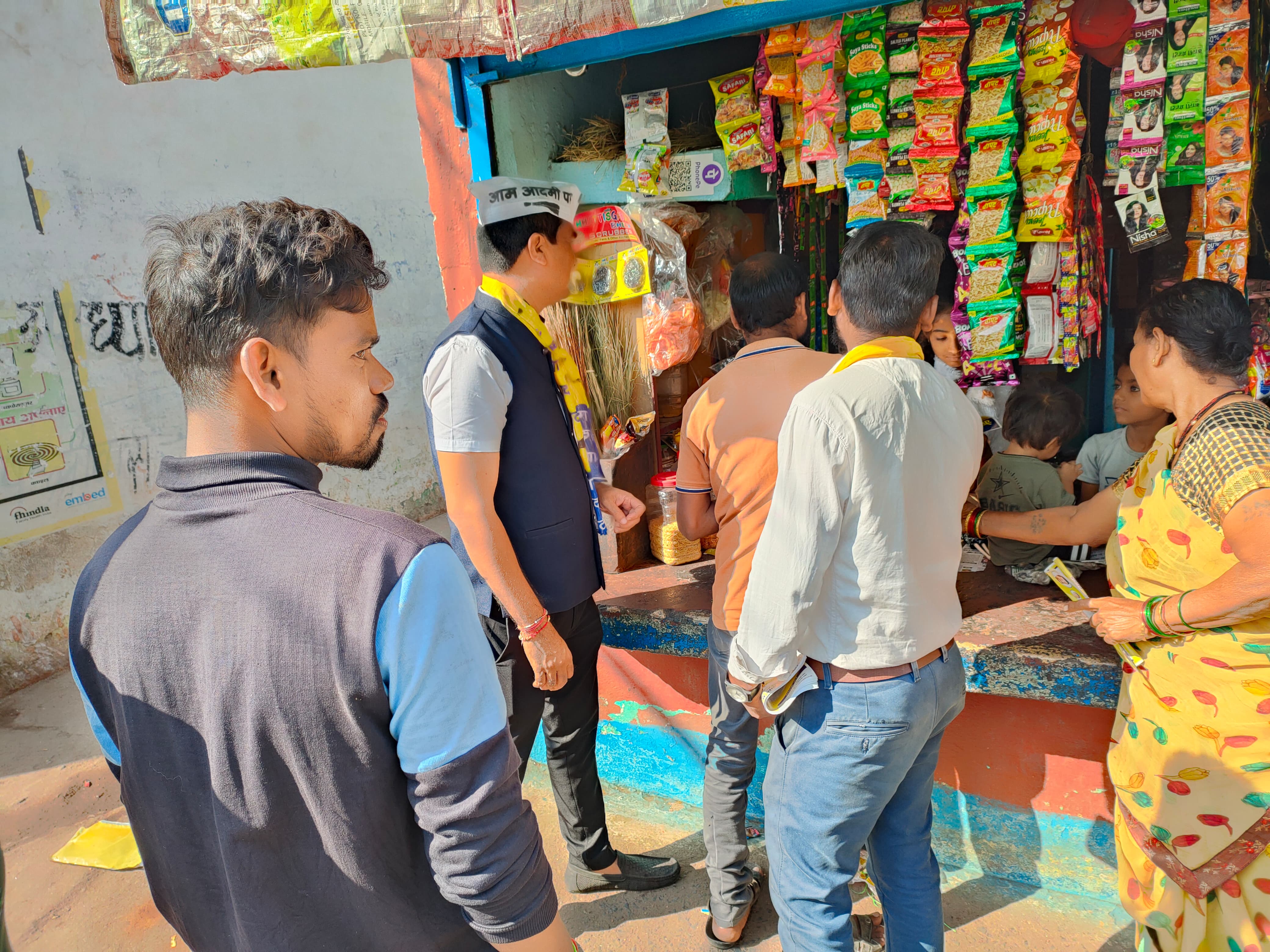 Aam Aadmi Party, Raipur West MLA candidate Nandan Singh sought public blessings by reaching out to the public, due to corruption in the western region, the common man is yearning for security and basic facilities, Nandan Singh, Chhattisgarh, Assembly Elections, Khabargali.