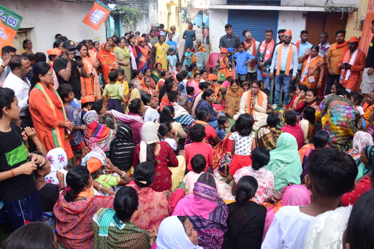Election campaign of BJP candidate and former cabinet minister Rajesh Munat from Raipur West Assembly, Chhattisgarh Assembly Elections, Khabargali.