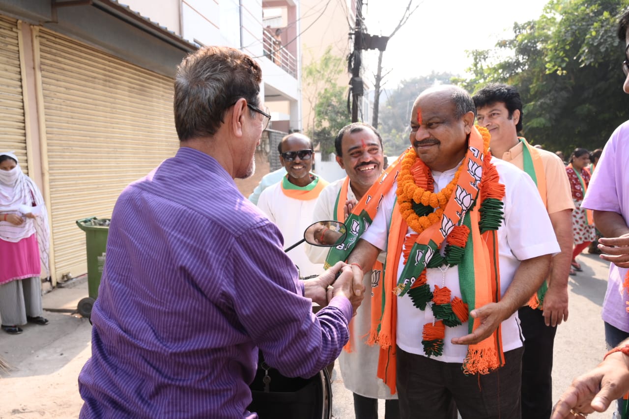BJP candidate from Raipur North Assembly constituency Purandar Mishra, election preparations, BJP put in all its strength to give tough competition to the candidates, Chhattisgarh Assembly Elections, Khabargali