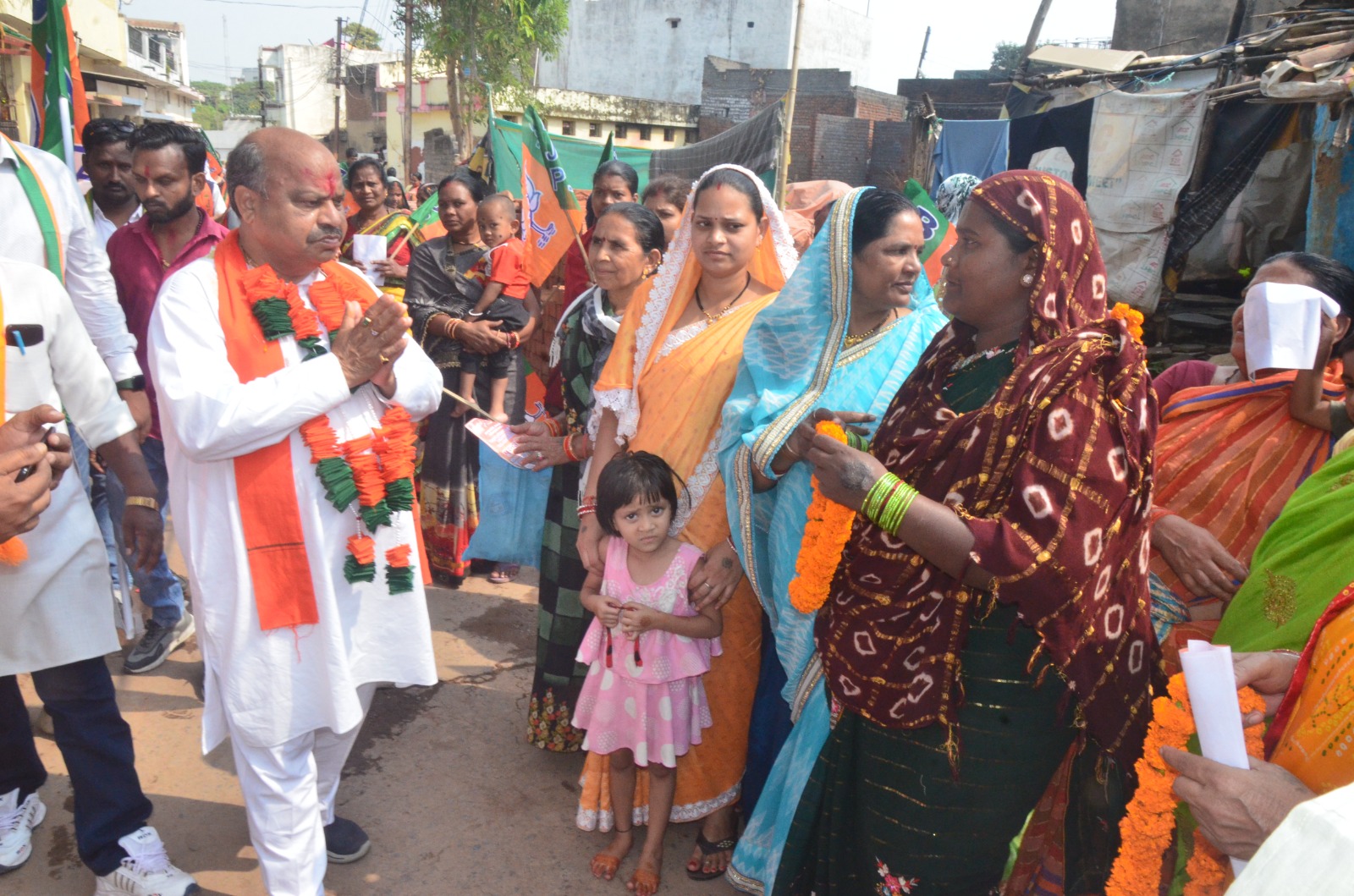 BJP candidate of Raipur North Assembly constituency Purandar Mishra, tour and public relations program, Telibandha area, Chhattisgarh Assembly Election 2023, Khabargali