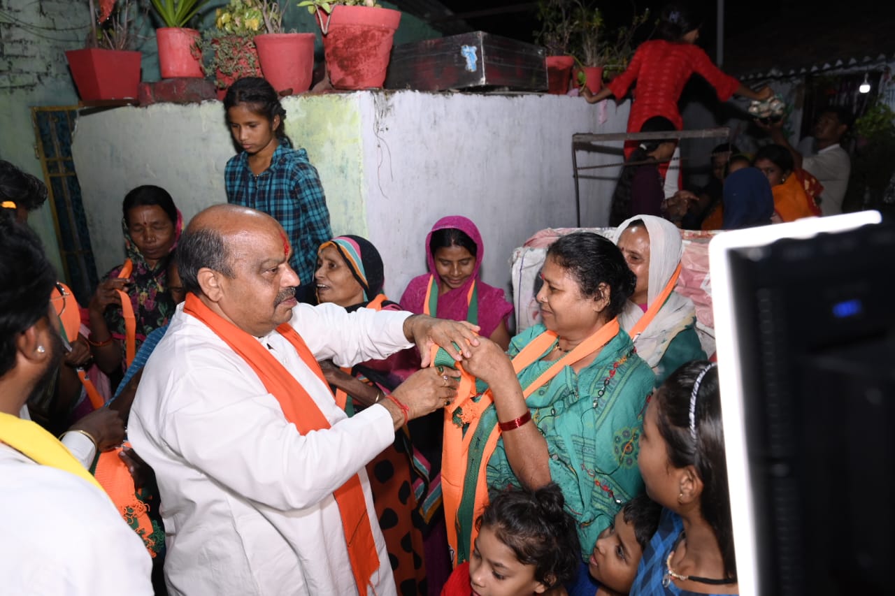 BJP candidate from Raipur North Assembly constituency Purandar Mishra, tour and public relations program, tour and public relations campaign in Shankar Nagar area, Chhattisgarh Assembly Elections 2023, Khabargali