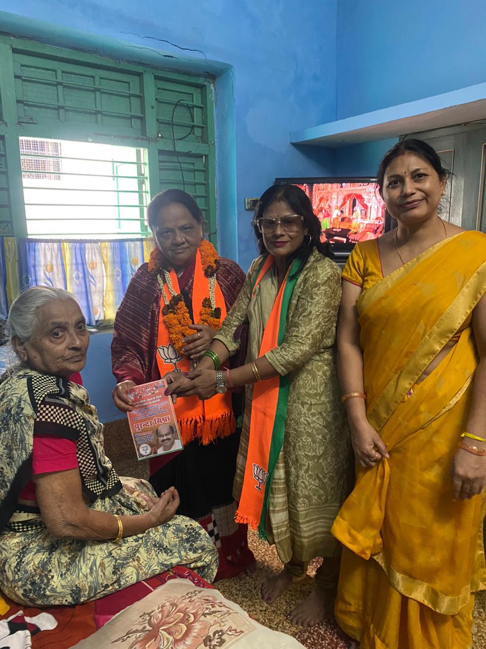 BJP candidate Purandar Mishra, North Assembly Raipur, BJP supported women did vigorous public relations, Chhattisgarh, Khabargali