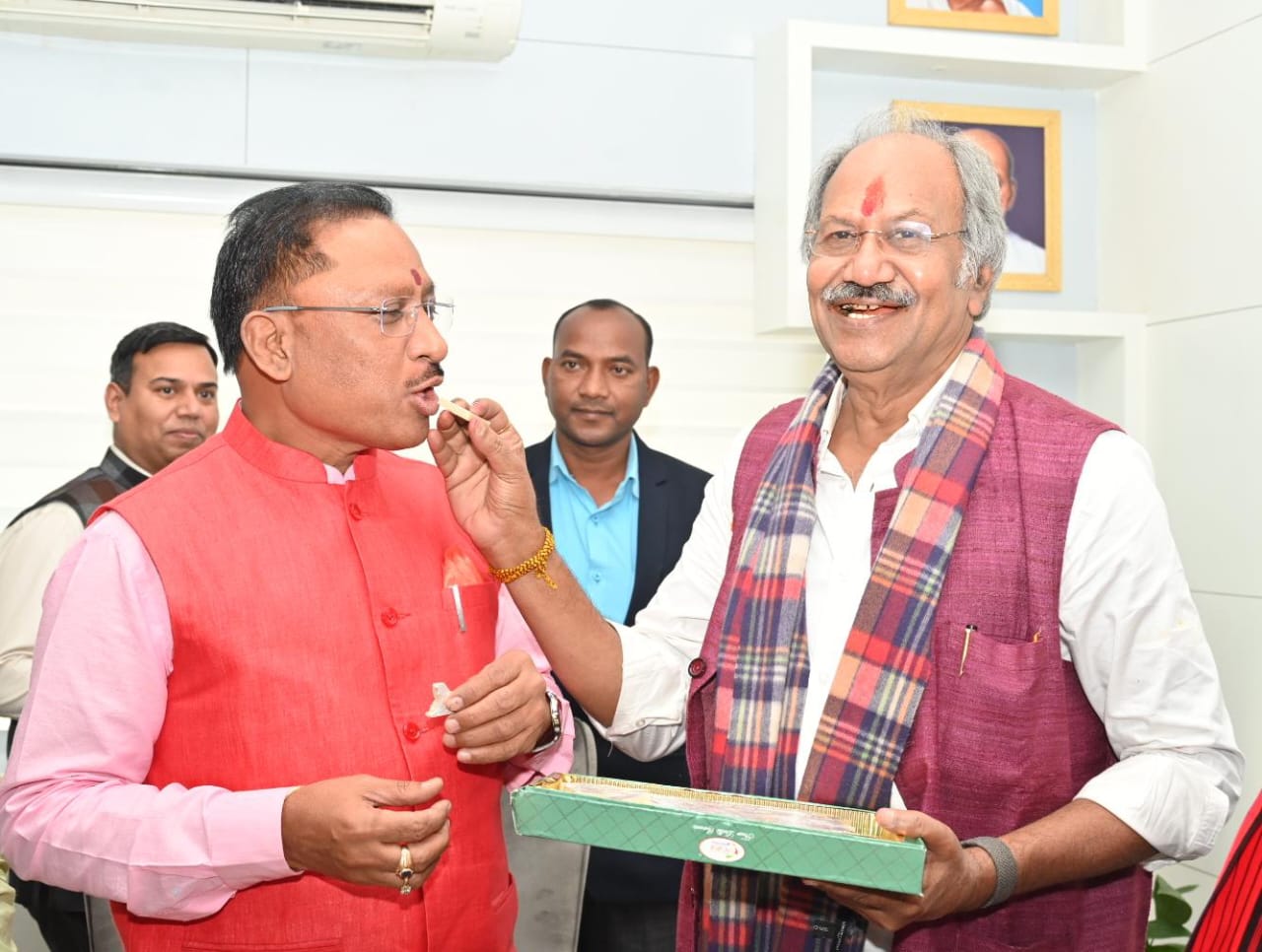 Chief Minister Vishnu Dev Sai, Deputy CM Arun Sao, Vijay Sharma, Ministry Brijmohan Agarwal, Ramvichar Netam, Dayaldas Baghel, Kedar Kashyap, Lakhan Lal Dewangan, Shyam Bihari Jaiswal, OP Chaudhary, Lakshmi Rajwade and Tankram Verma, Khabargali.