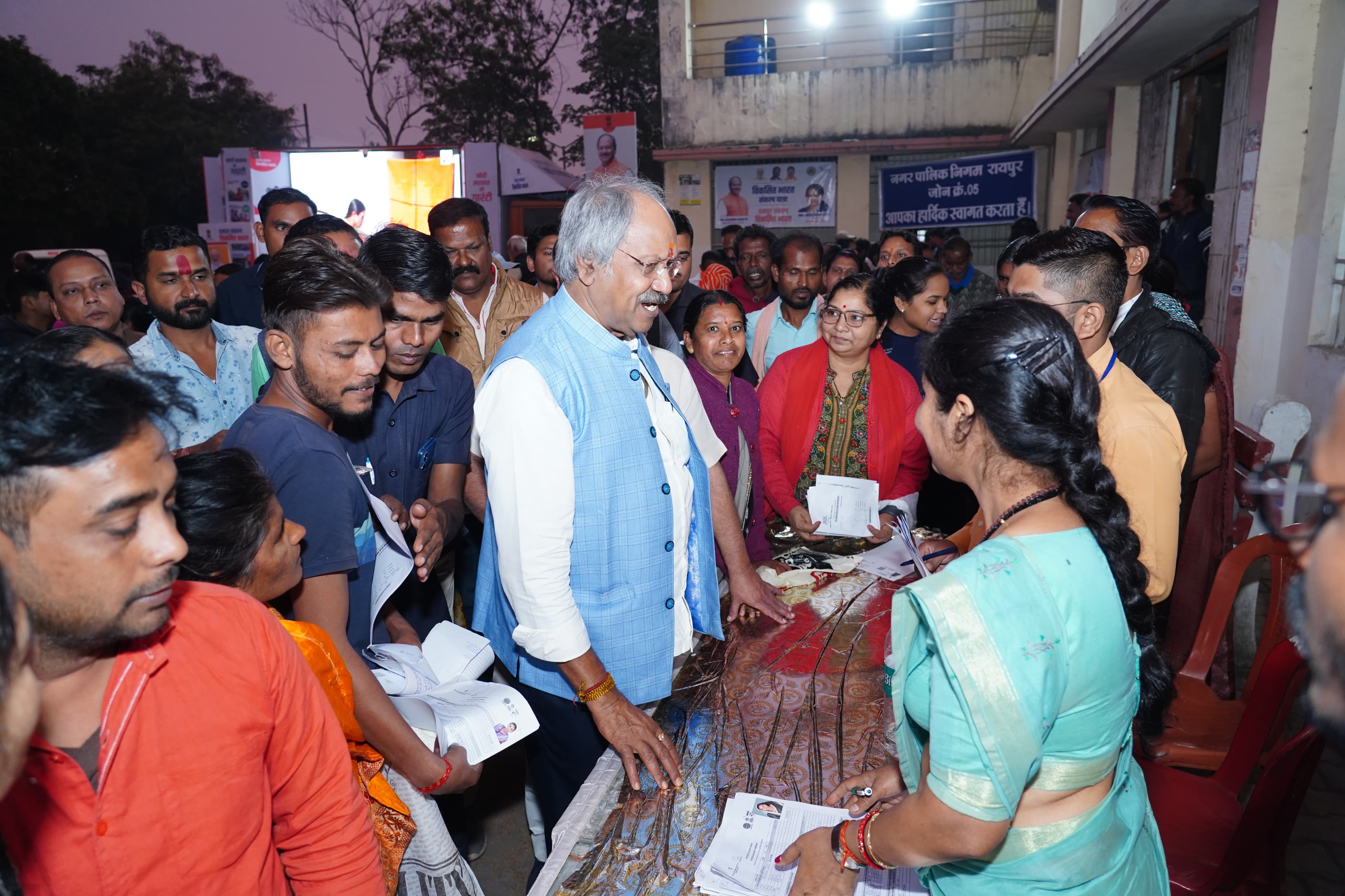 Chhattisgarh Government Minister Brijmohan Aggarwal, Vikas Bharat Sankalp Yatra, Beneficiary, Raipur, Chhattisgarh, Khabargali
