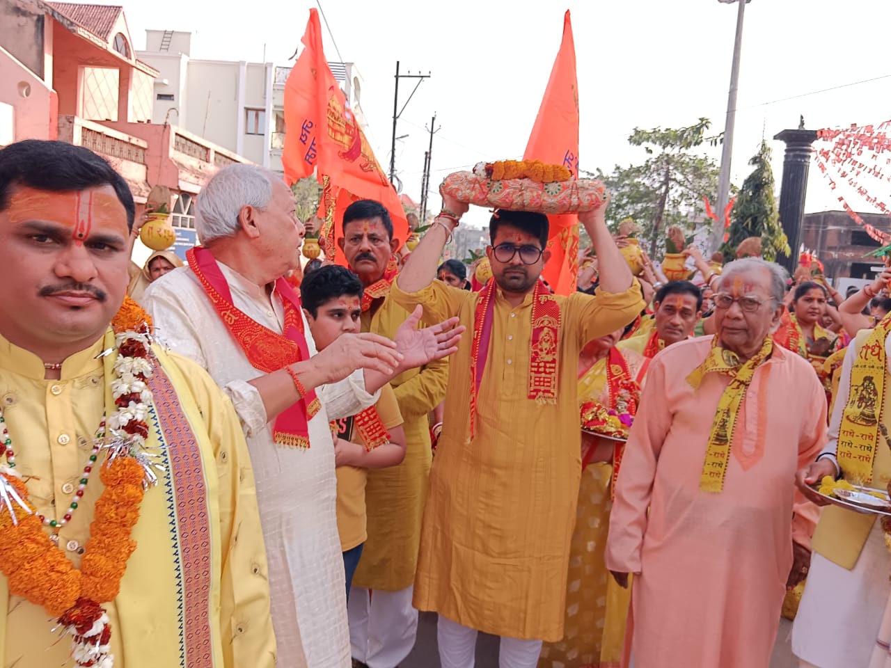 Shrimad Bhagwat Katha is the only means to attain God in Kalyug, Pandit Shivanand Maharaj, Siddha Vinayak Shiv Sai Hanuman Temple of Gayatri Nagar of the capital, Shrimad Bhagwat Katha started with Kalash Yatra, Raipur, Chhattisgarh, Khabargali.