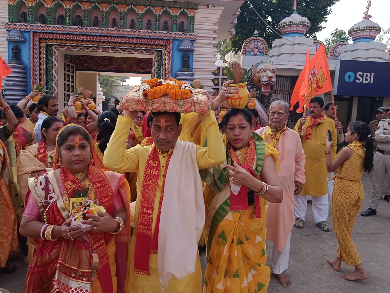 Shrimad Bhagwat Katha is the only means to attain God in Kalyug, Pandit Shivanand Maharaj, Siddha Vinayak Shiv Sai Hanuman Temple of Gayatri Nagar of the capital, Shrimad Bhagwat Katha started with Kalash Yatra, Raipur, Chhattisgarh, Khabargali.