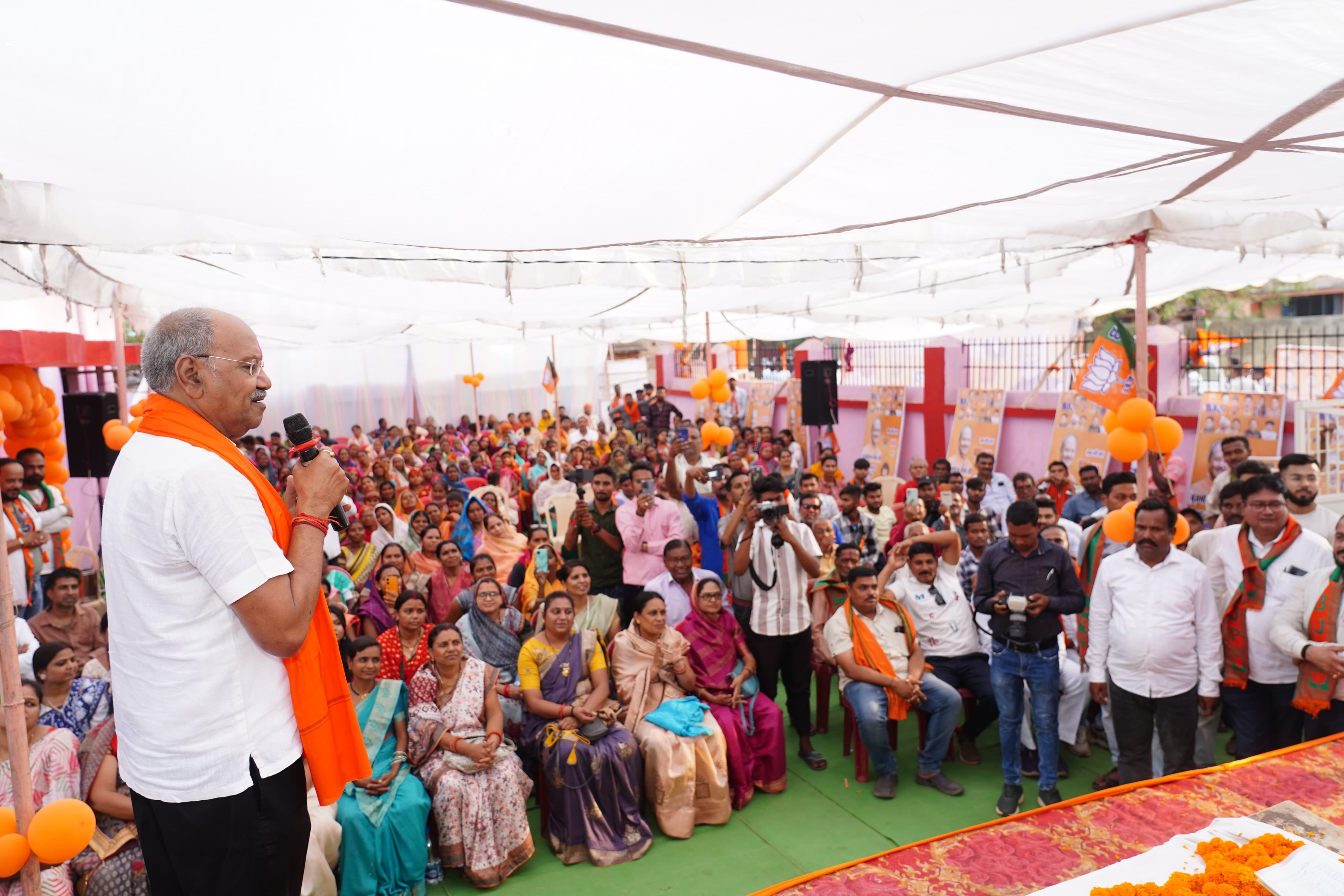 Will give the gift of a huge victory from Raipur Lok Sabha to Prime Minister Narendra Modi, Raipur Lok Sabha BJP candidate Brijmohan Agarwal, Chhattisgarh, Khabargali