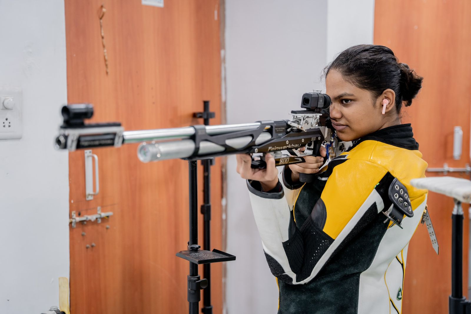 Summer camp of shooting sports of Top Gun Academy at Subhash Stadium, Instructor Gopal Dubey, National-International Shooting Champion, Rifle-Pistol Olympic Grade, Air Rifle, Air Pistol, Chhattisgarh, Khabargali