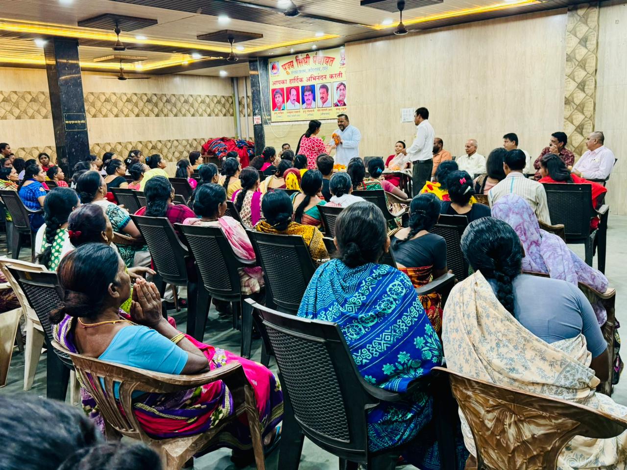 In the women's conference, former president, Chhattisgarh Building and Other Construction Workers Welfare Board, Sushil Sunny Agarwal, public servant, Indian National Congress Party, South Assembly constituency of Raipur Lok Sabha constituency, Congress candidate Vikas Upadhyay, Chhattisgarh, Khabargali