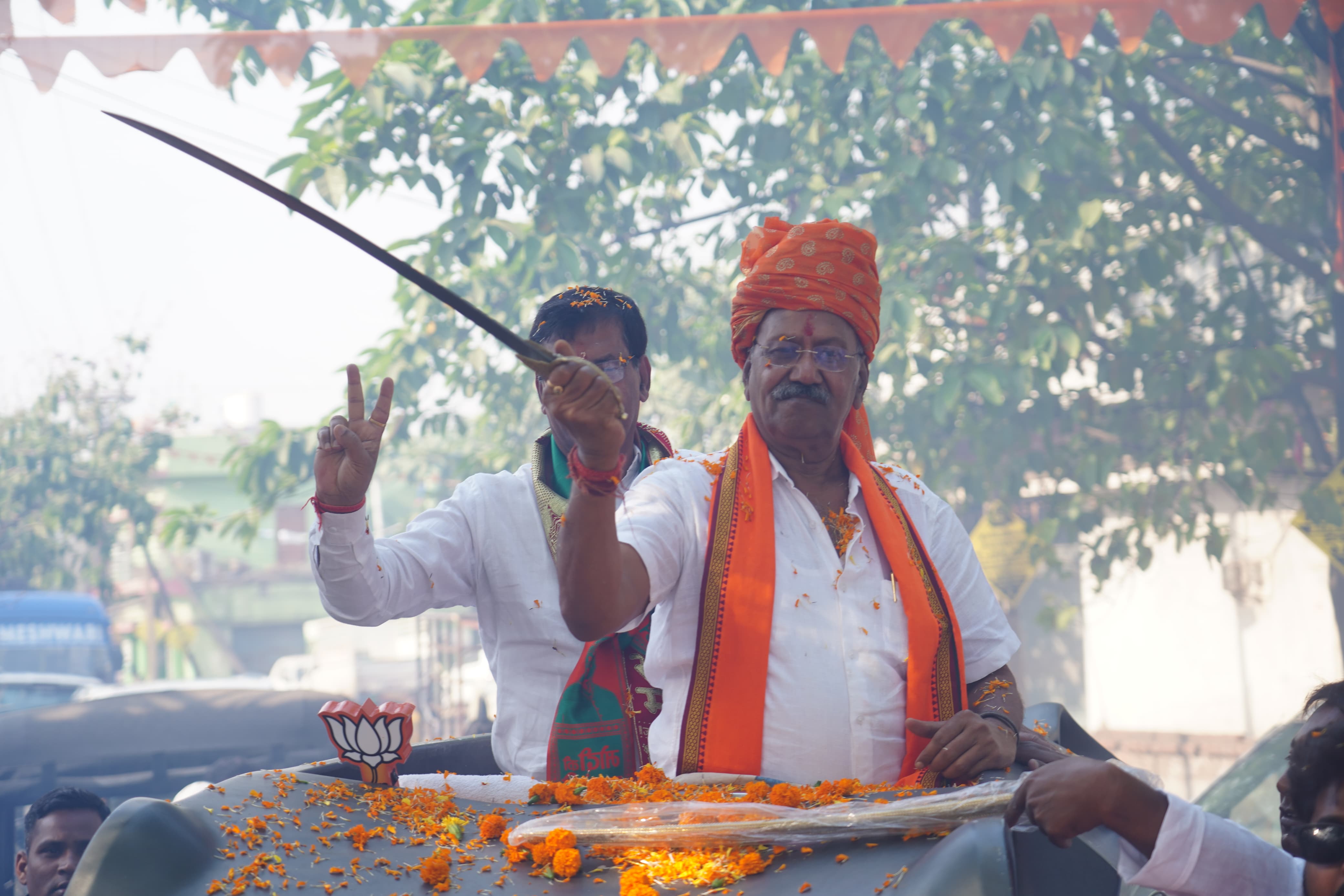 Brijmohan's road show in Raipur Rural Assembly on the last day of Lok Sabha election campaign, Raipur, Chhattisgarh, Khabargali