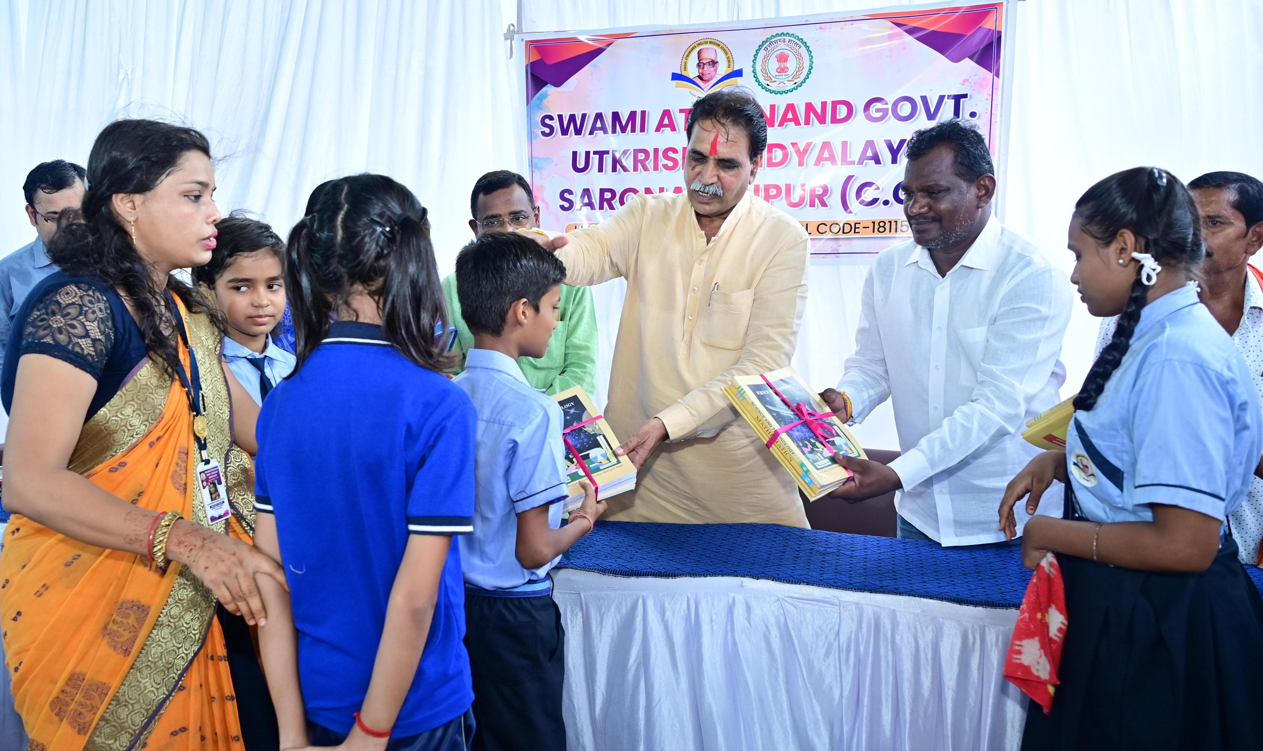 Rajesh Munat's big announcement in Mission School: Will invest the entire amount of MLA fund in the development of schools in Raipur West, former minister and senior BJP MLA Rajesh Munat, Raipur, Chhattisgarh, Khabargali