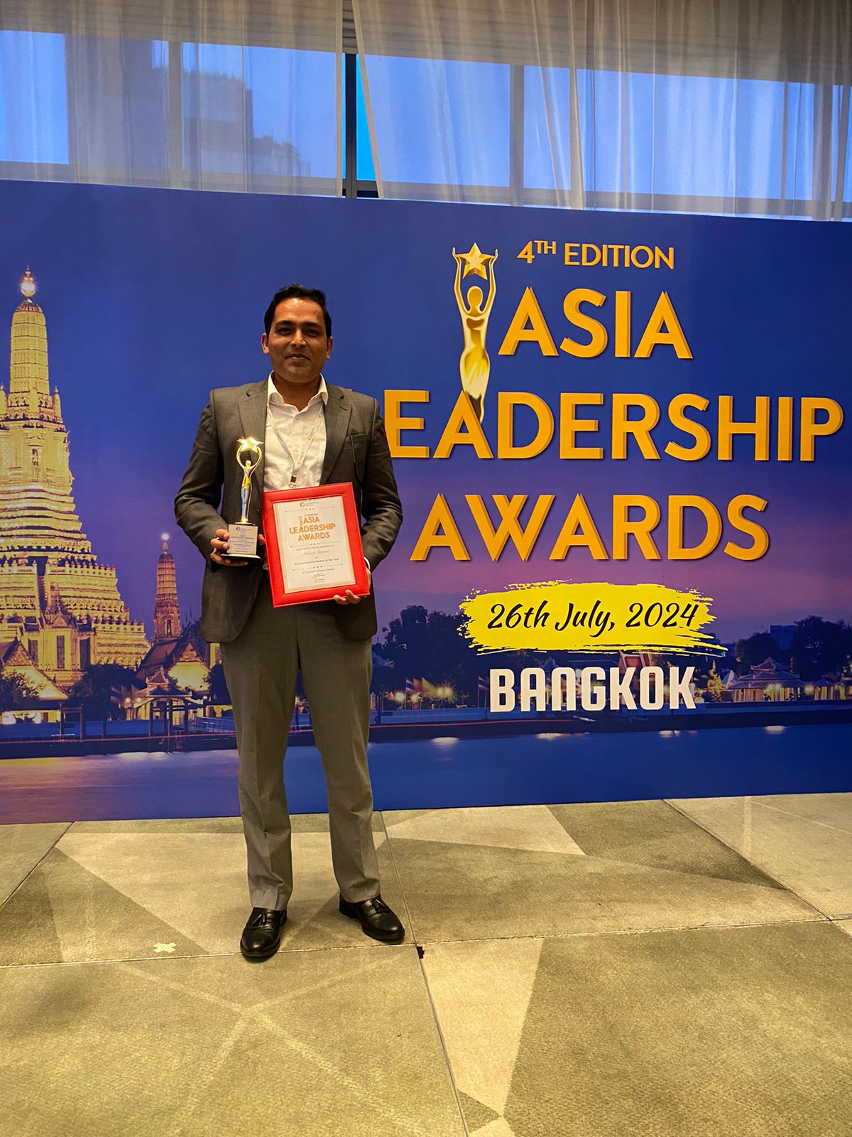 Abhijeet Sharma won the international leadership award of "Entrepreneurial Mentor of the Year", International Leadership Award of "Entrepreneurial Mentor of the Year" by "Asia Leadership Federation" in a grand ceremony held in Bangkok, Thailand, Chief Operating Officer, Incubation and Entrepreneurship at Kalinga University, Raipur, Raipur, Chhattisgarh, Khabargali