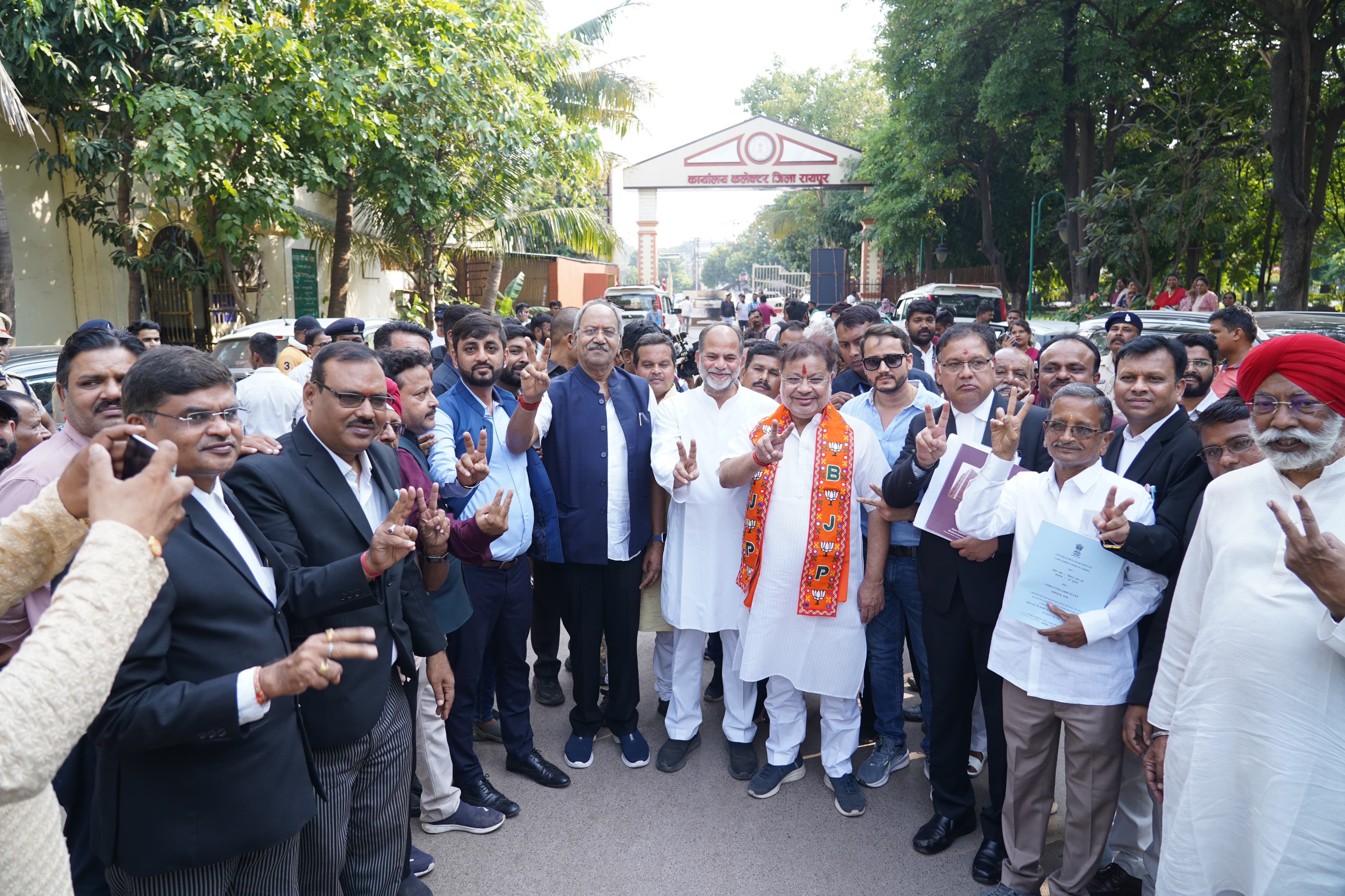 9 candidates including Sunil Soni and Akash Sharma submitted their nominations, Raipur Nagar South by-election-2024, 21 people submitted their nominations, Khabargali