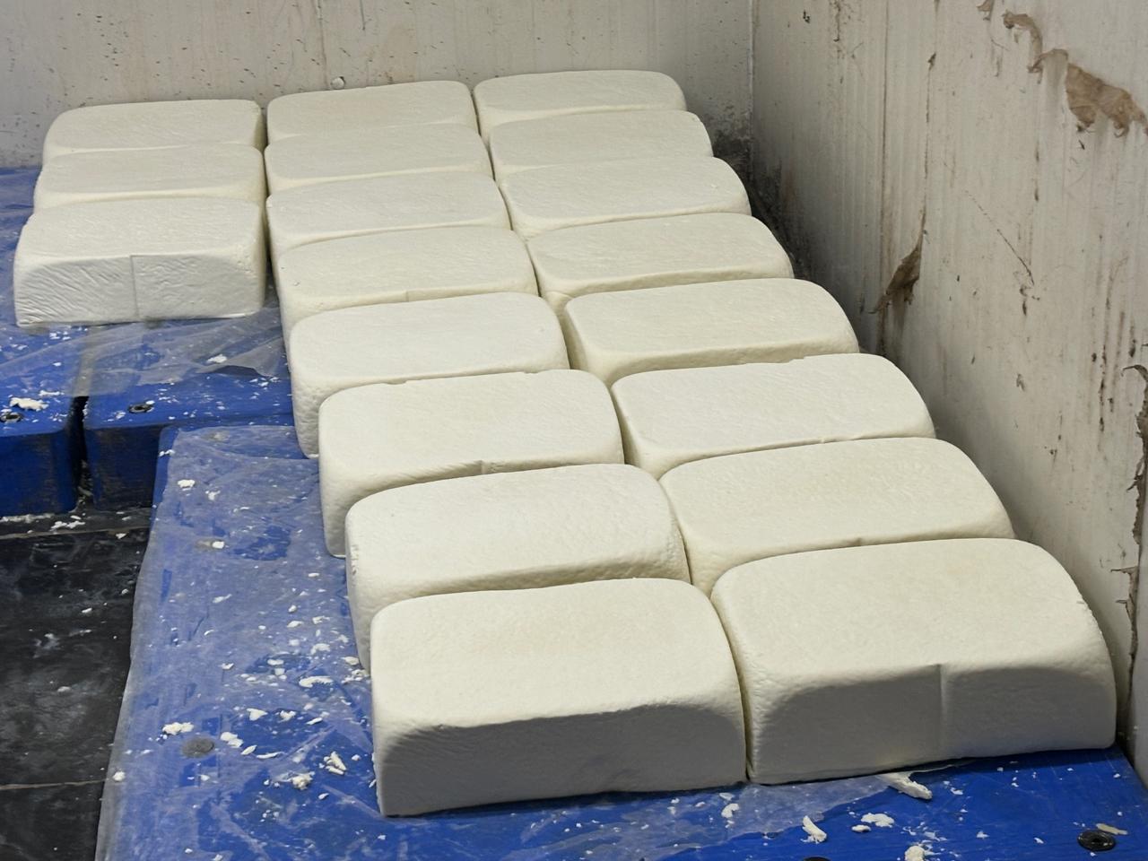 Poison in the name of Paneer.. 2500 kg fake Paneer seized from Birgaon factory, factory sealed, harmful chemicals in Paneer, Dalda palm oil, oil, refined flour, Food and Drug Administration Department Controller Chandan Kumar, Assistant Commissioner Mohit Behera, Nitesh Mishra, Food Safety Officer Rakhi Thakur, Kheer Sagar Patel, Ajit Baghel, Satish Raj, MFTL Staff, Prakash Parmar, Raipur, Chhattisgarh, Khabargali