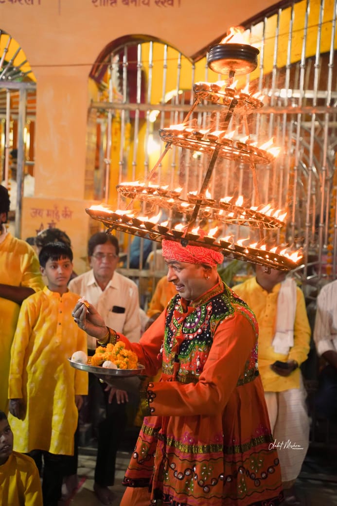 On January 12, Pankaj Joshi will organize a divine Mangalpath of Devsar Wali Mata, presentation of dance drama and tableau, Priest Vedprakash of Devsar Dham Bhiwani will be specially present, Raipur, Chhattisgarh, Khabargali
