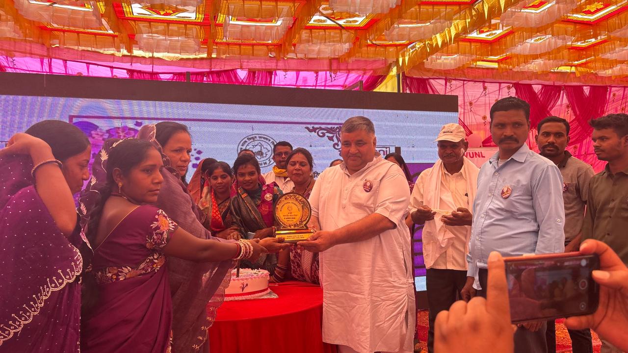 International Women's Day 2025: Adani Foundation organized a special Women's Honor Ceremony and women were honored, Udaipur, Chhattisgarh, KhabarGali