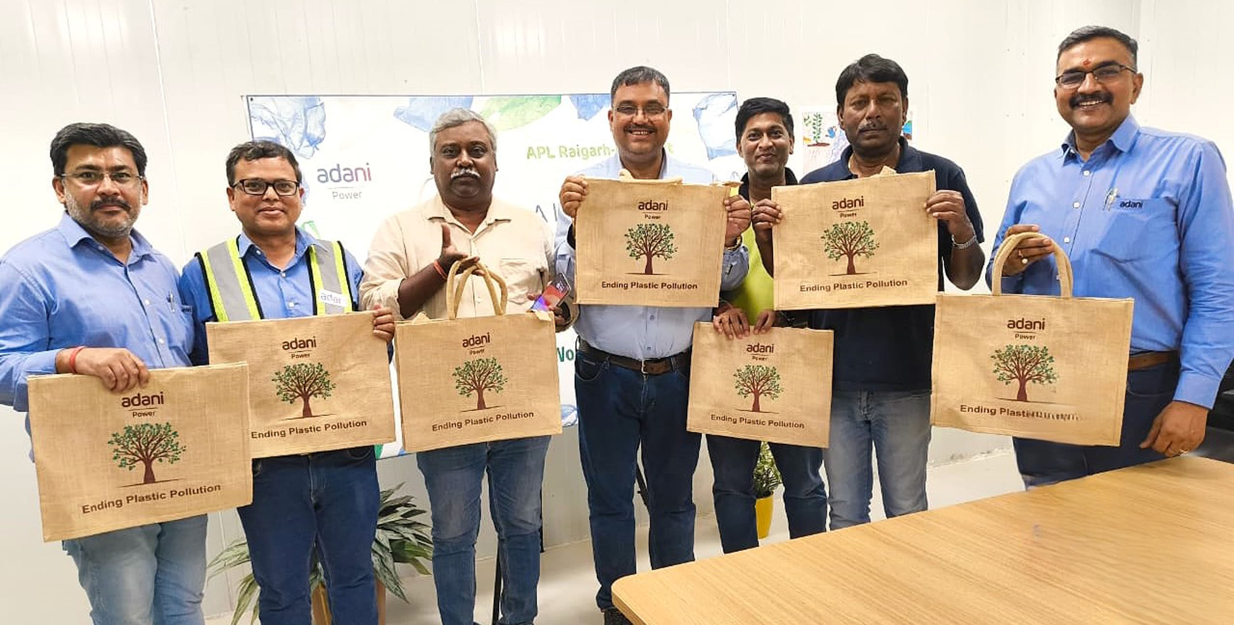 Adani Power Raigarh's green initiative on World Environment Day: Target of planting 80 thousand saplings, campaign started with planting of 500 saplings in the plant premises of Raigarh Distribution of jute bags to reduce and encourage plastic pollution, Chhattisgarh, Khabargali