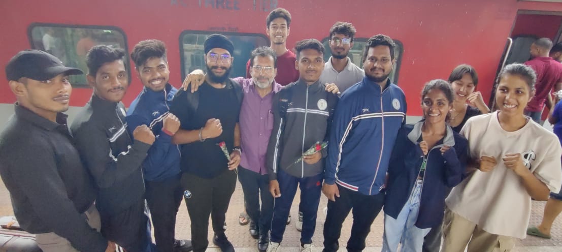 Bhavjot and Shubham left for Vietnam from Raipur to participate in Senior Asian Muay Thai Championship, Chhattisgarh, Khabargali