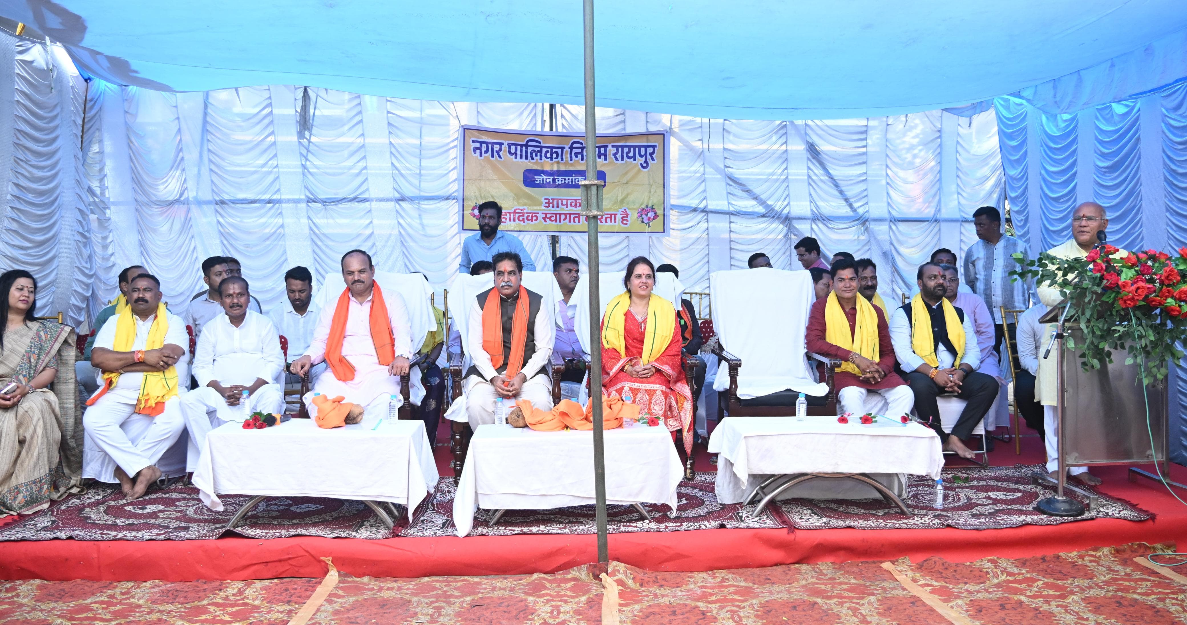 "Development is the resolution": Rajesh Moonat performed Bhoomi Pujan for works worth 65 lakhs in Janta Colony Bal Gangadhar Tilak Ward, also announced Jan Chaupal, Raipur Chhattisgarh Khabargali