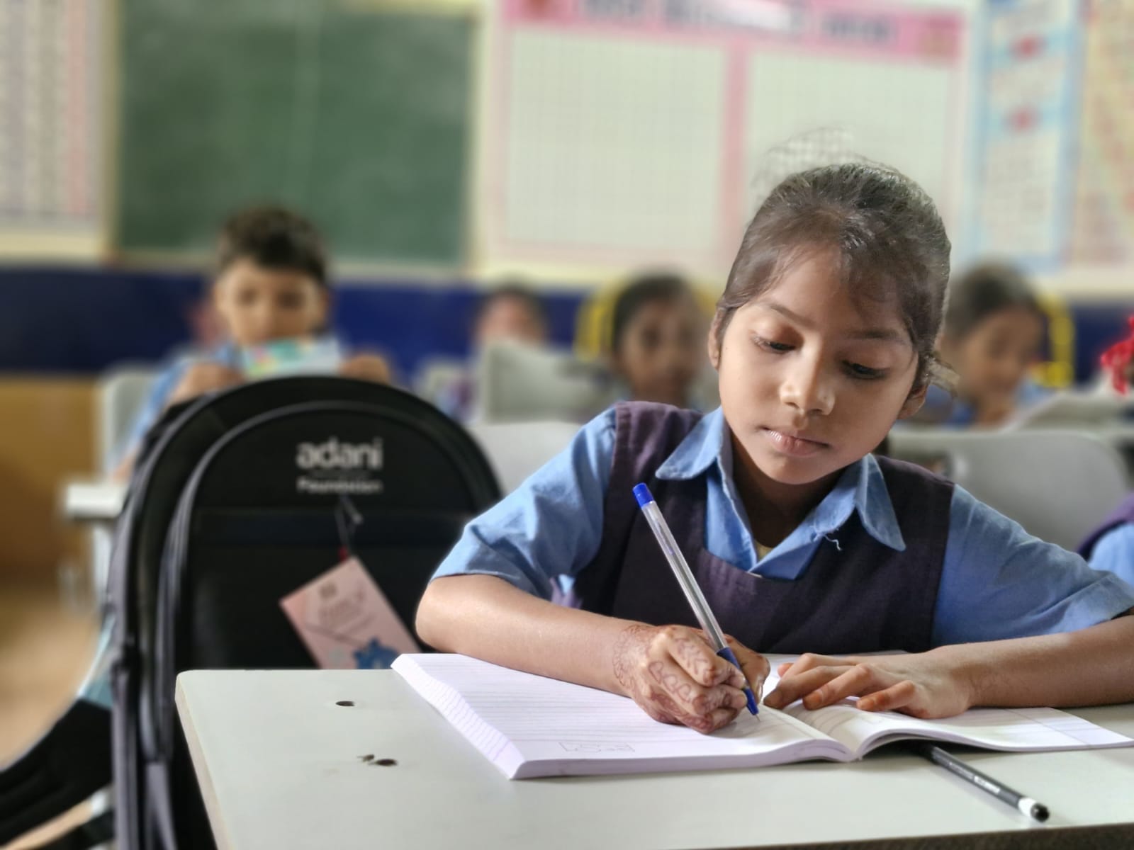 A strong step towards education under Project Utthan, grand school entrance festival organized in Raigarh, education kits distributed to more than 4,000 students of 80 schools - also distributed in schools of 54 villages connected to rail project and water pump house project, Chhattisgarh, Khabargali
