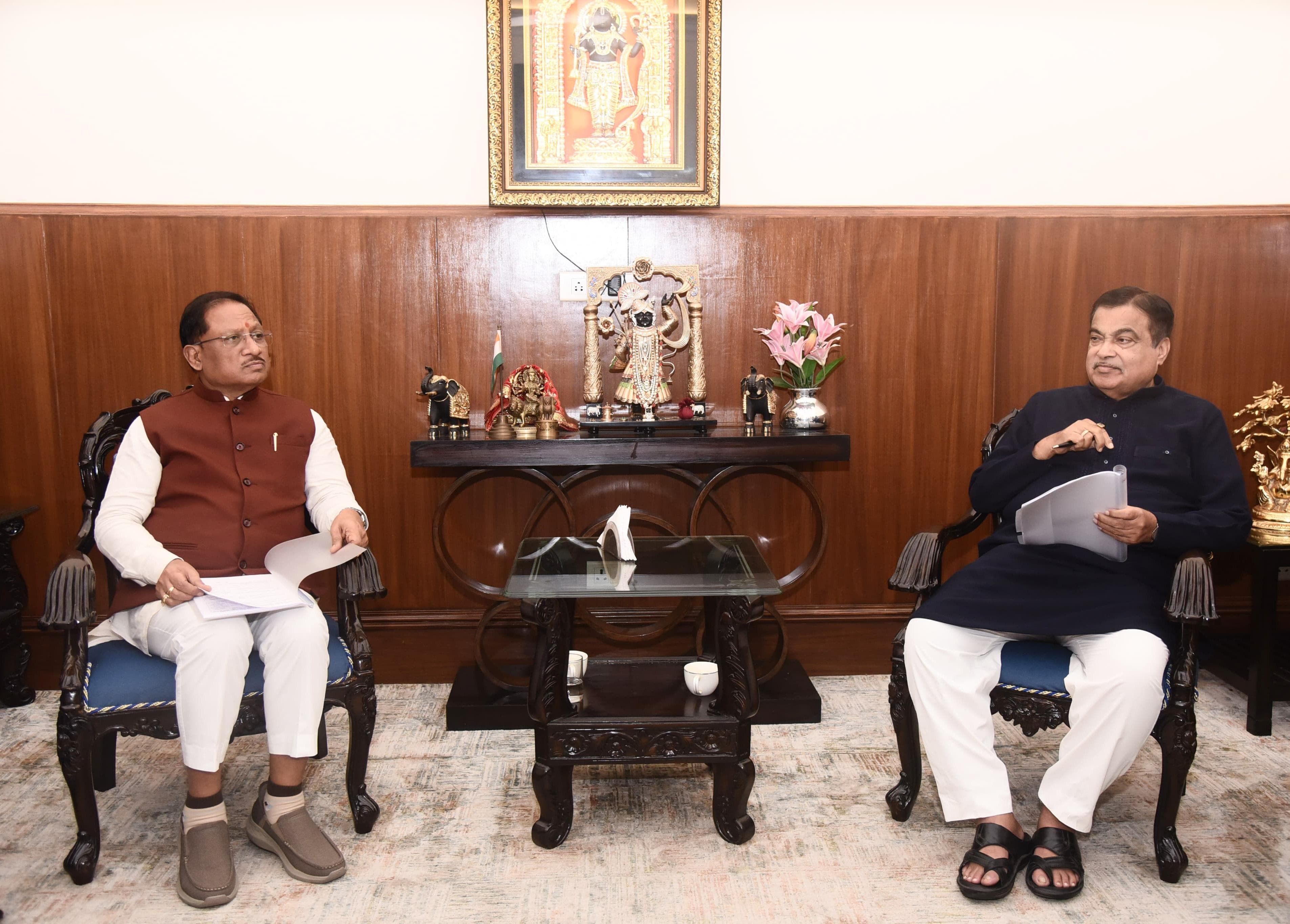 Bhumi Pujan of four new bridges in Raipur soon, Chhattisgarh Chief Minister met Union Minister Nitin Gadkari, road projects worth seven thousand crores in Chhattisgarh will soon get financial approval, Chhattisgarh, Khabargali