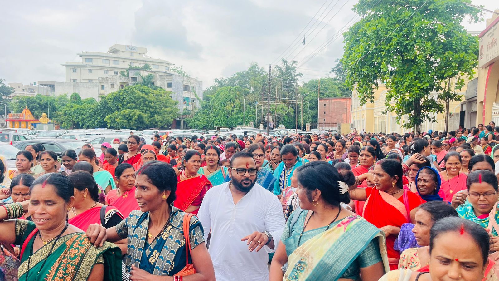 Mitanin sisters submitted a memorandum to all 33 collectors for non-fulfillment of Modi's guarantee, Union Patron Sushil Sunny Agarwal joined, State Health Mitanin Association, State Spokesperson Sapna Choubey State Secretary Chandrakishore Wasnik Raipur District President Annapurna Sahu, Chhattisgarh, Khabargali