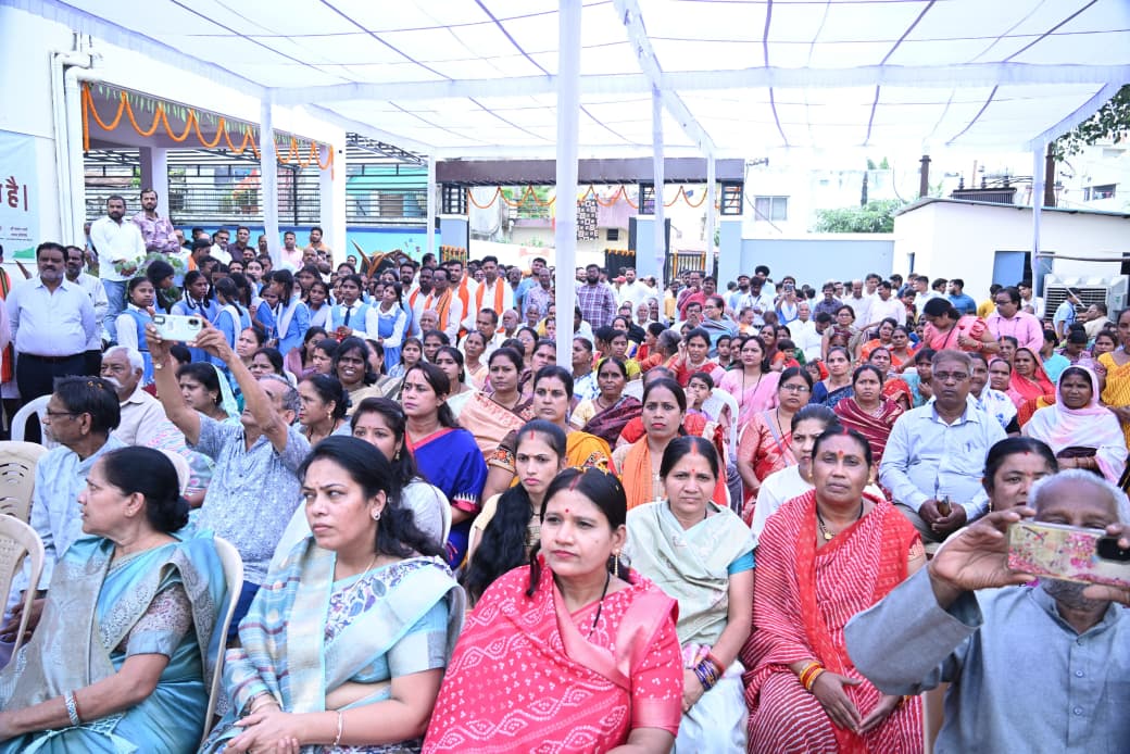 Bhoomipujan of projects worth Rs 96 crore in Raipur West, MLA Rajesh Munat's hard work paid off, Raipur West gets big gifts Raipur West on the path of development, Deputy CM Arun Sao announces Rs 50 lakh each for 70 wards Raipur gets gift of development works worth Rs 150 crore: Deputy CM Arun Sao lays foundation stone of 3 overpasses, lakhs of people will get relief, Chhattisgarh, Khabargali