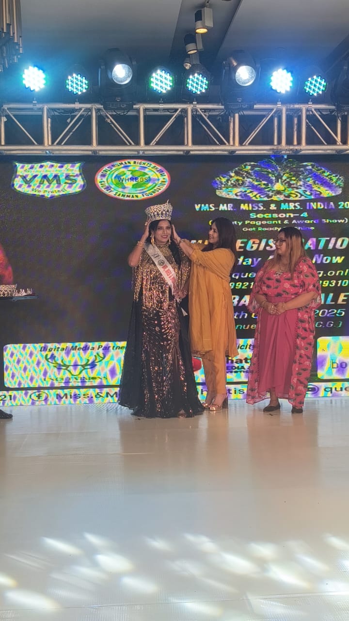 A grand celebration of 'Mr., Miss & Mrs. India 2025' and 'Bharat Gaurav Samman' was organised at Triton Hotel, Bollywood actress Mahima Chaudhary, Founder of VM Management & Securitas Jitendra Singh Chaudhary and Kavita Singh as chief guests, Raipur, Chhattisgarh, Khabargali