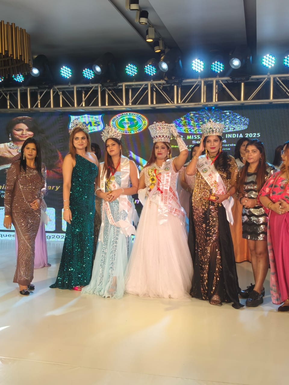 A grand celebration of 'Mr., Miss & Mrs. India 2025' and 'Bharat Gaurav Samman' was organised at Triton Hotel, Bollywood actress Mahima Chaudhary, Founder of VM Management & Securitas Jitendra Singh Chaudhary and Kavita Singh as chief guests, Raipur, Chhattisgarh, Khabargali