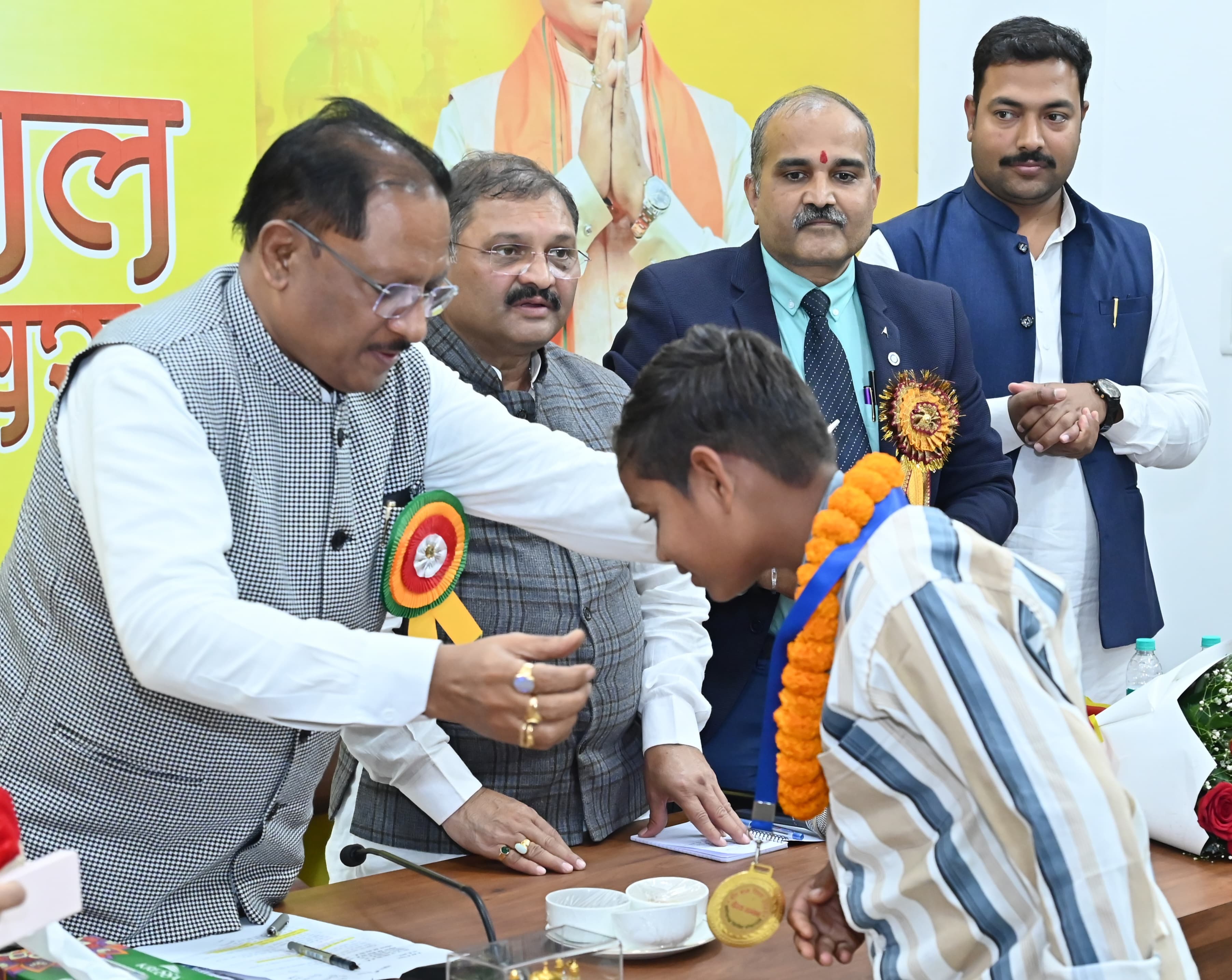 Veer Bal Diwas: Chief Minister honors four young heroes from Chhattisgarh with bravery awards, Raipur, Chhattisgarh Khabargali 