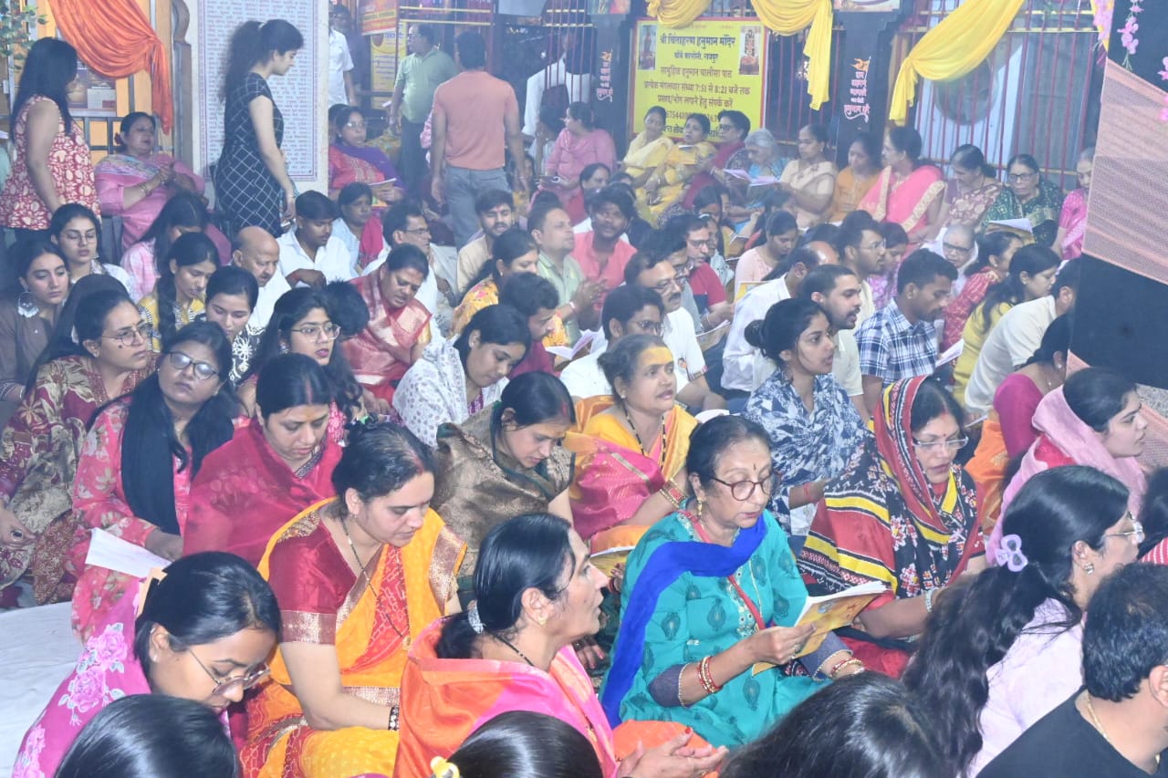 Mahashivratri celebrations in Raipur, devotees danced to the hymns of Lallu Maharaj, Chintahar Hanuman Temple in Chaubey Colony was filled with flowers, Chhattisgarh, Khabargali