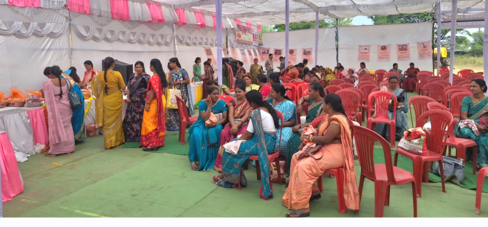 Women should remain aware of their rights.  Dr. Dinesh Mishra, Ophthalmologist and President of the Superstition Eradication Committee, delivering a lecture at the District Women's Awareness Camp, Raipur, Chhattisgarh,Khabargali