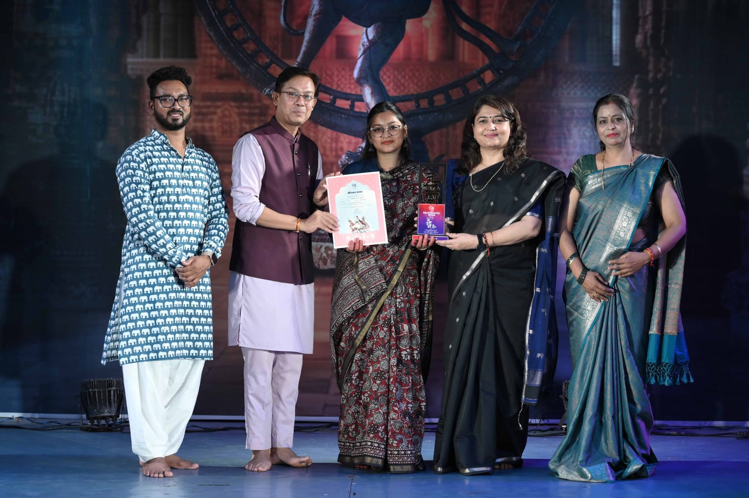 A jugalbandi of passion and practice, Raipur's emerging dancer Tamanna Beura is shining in Bharatnatyam, secured first place in the National Bharatnatyam Competition, Guru Sunita Singh, Chhattisgarh, Khabargali