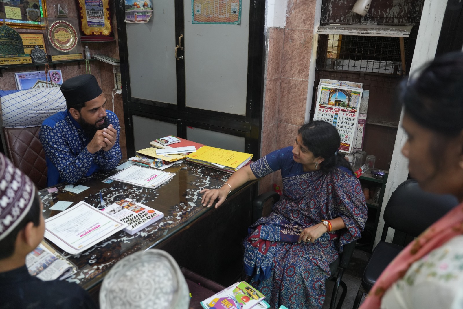 Major flaws found in Madrasas, Child Commission strict: Children were being forced to do manual labour, filth in the premises and lack of drinking water. Dr. Varnika Sharma's inspection found deficiencies in child protection standards, gave instructions for improvement, Madrasa Islahul Muslimeen and Darul Yatama located at Baijnath Para, Dr. Varnika Sharma, Chairperson of Chhattisgarh State Child Rights Protection Commission, Raipur, Chhattisgarh Khabargali
