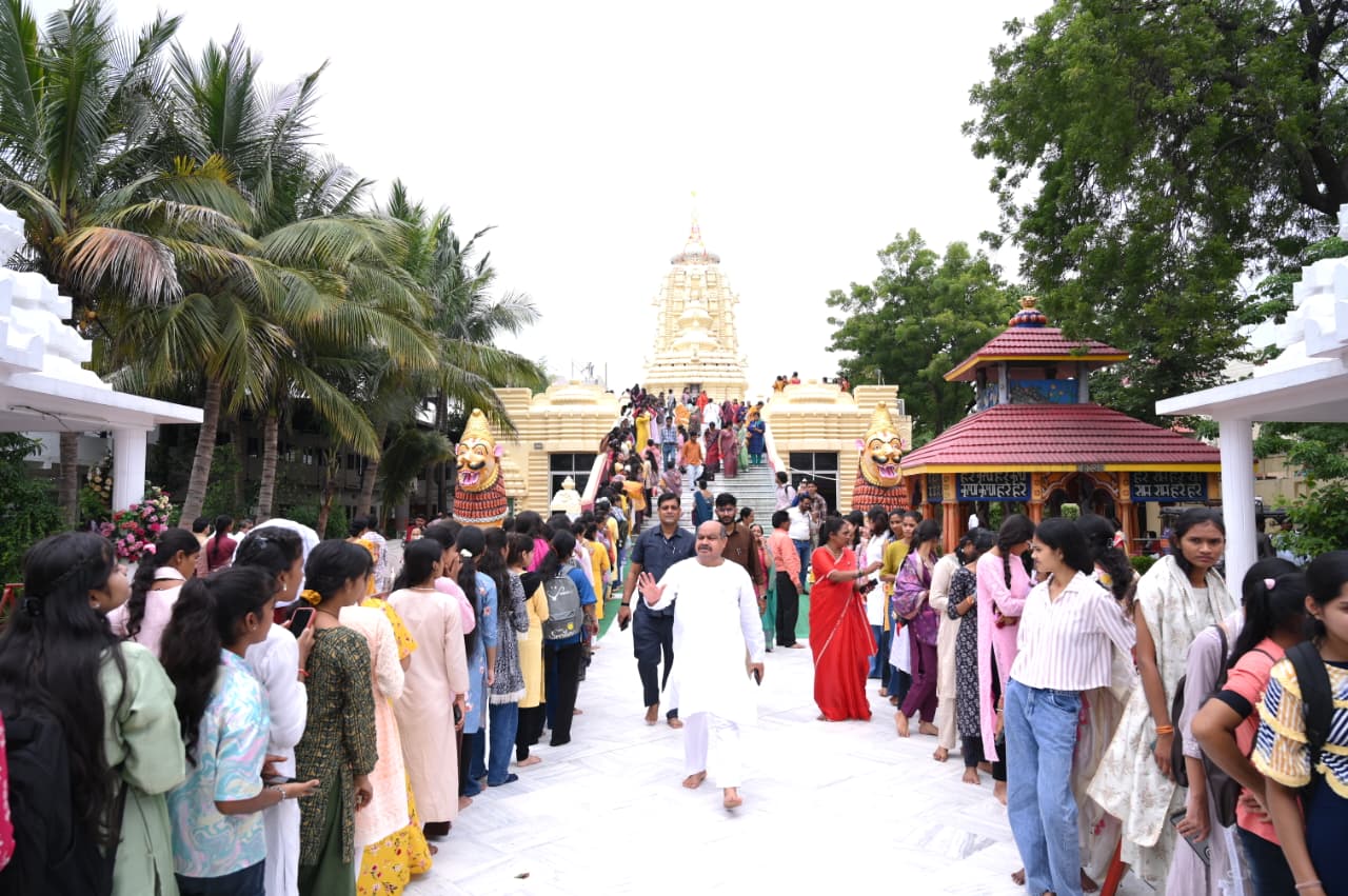 Raipur News, Jagannath Temple Gayatri Nagar, Raipur, MLA and President of Jagannath Seva Samiti Purandar Mishra, Raksha Sutra, 2100 women, Lord Jagannath, Chhattisgarh News, religious event, Khabargali