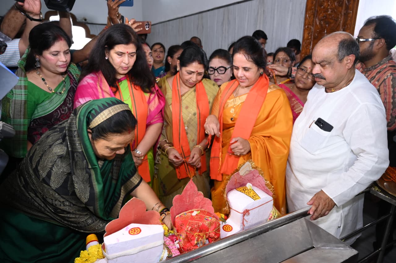 Raipur News, Jagannath Temple Gayatri Nagar, Raipur, MLA and President of Jagannath Seva Samiti Purandar Mishra, Raksha Sutra, 2100 women, Lord Jagannath, Chhattisgarh News, religious event, Khabargali
