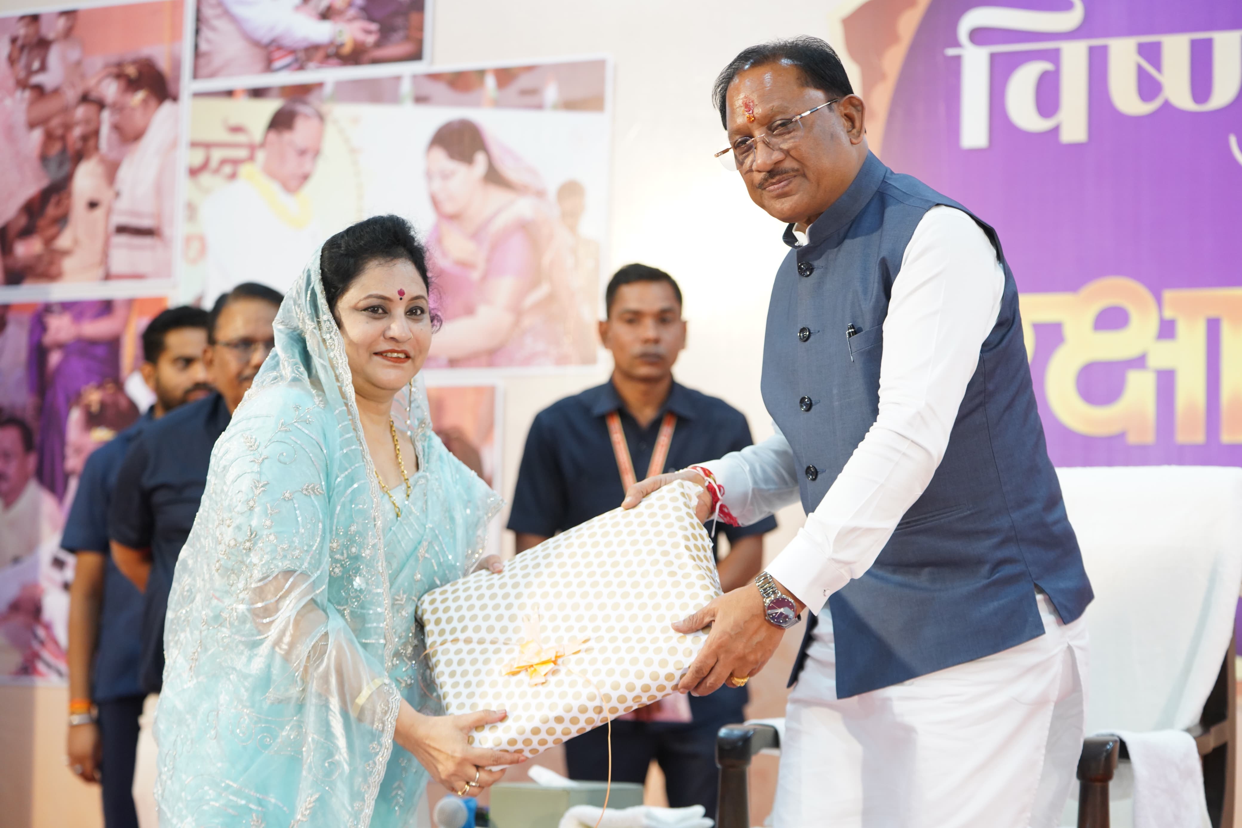 Salutations to sisters: Rakshabandhan with brother Vishnu, Rakshabandhan 2026, Chief Minister Vishnu Dev Sai, Chairperson of Chhattisgarh State Women's Commission Dr. Mamta Sahu, Chhattisgarh, Raipur, Chief Minister's residence, Khabargali
