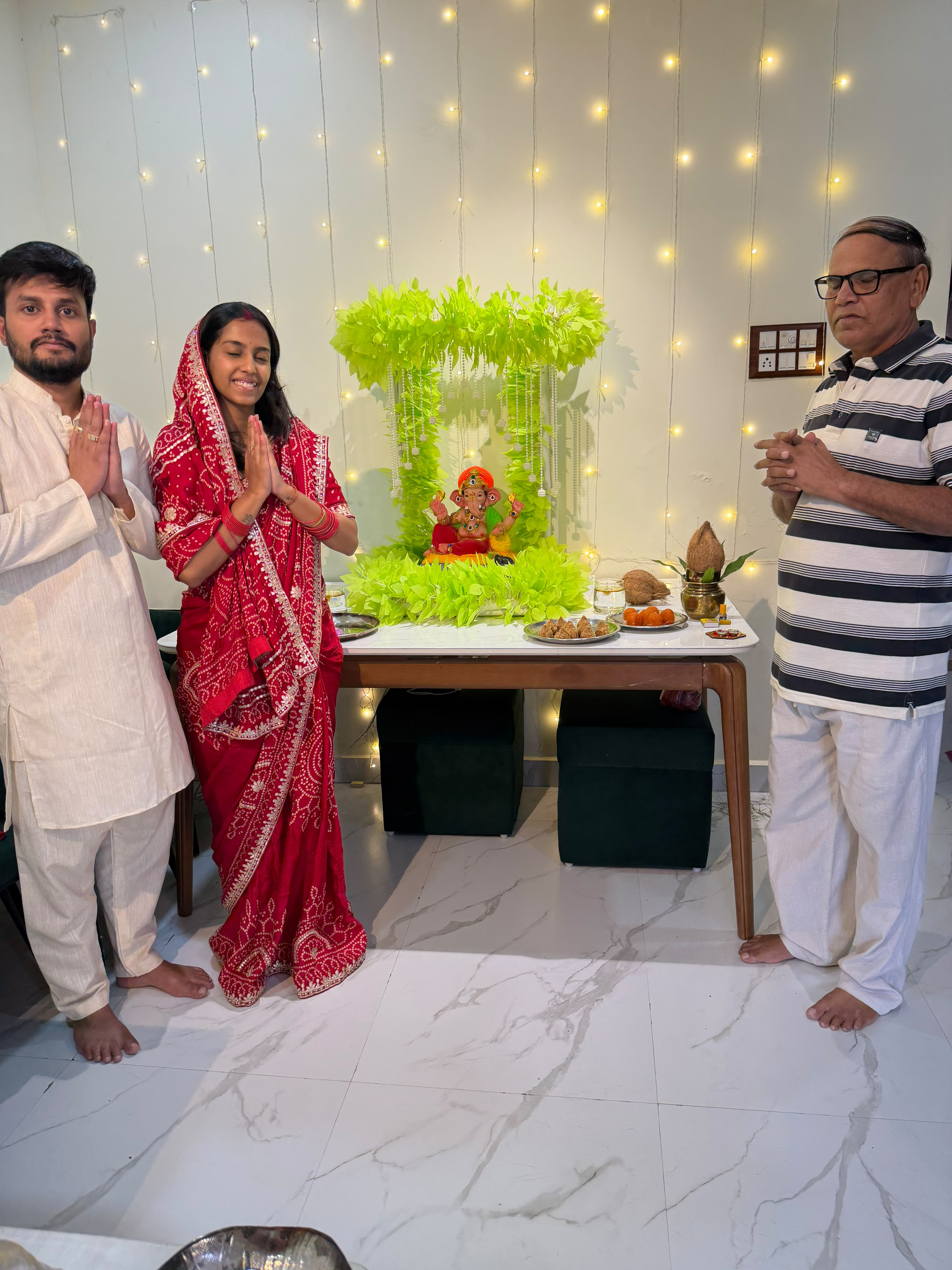 Dr. Tripti Luniya, Dr. Aavish Singh, religious harmony, inter-religious marriage, Paryushan festival, Ganesh installation, Raipur, Chhattisgarh, Khabargali