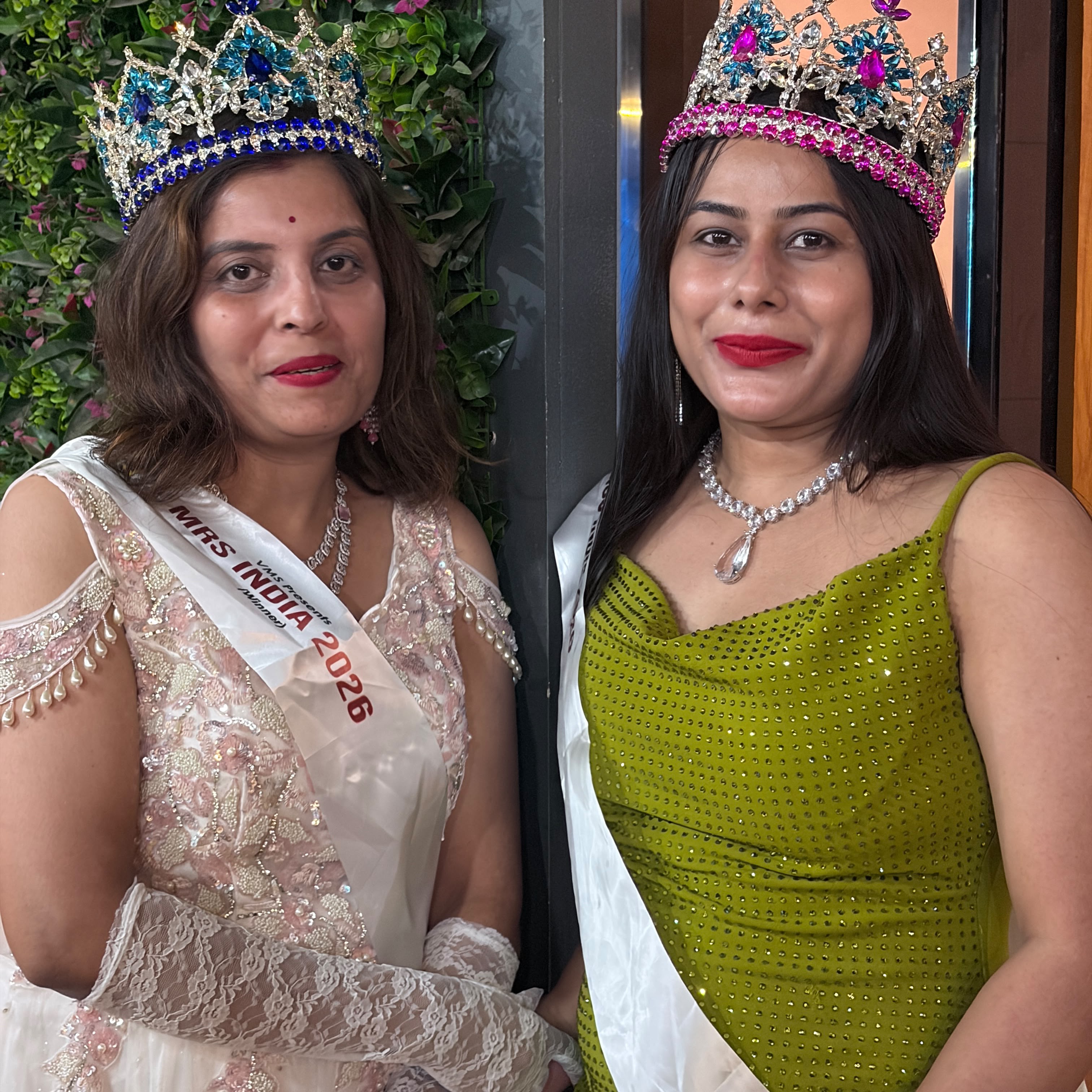 Raipur's Unnati Shukla and Chanchal Sahu won the title of Mrs. India and Miss India 2026 in Indore, Chhattisgarh, Khabargali