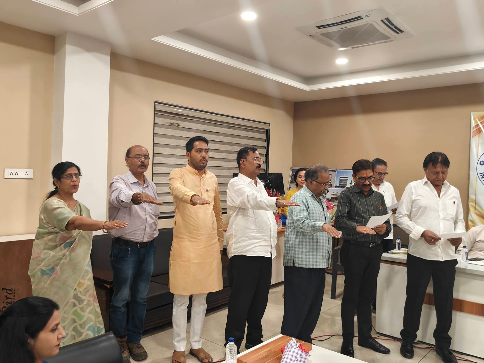 Mahavir Intercontinental Service Organisation, Lokesh Kavadia, Navneet Jha, Harendra Patel, Water Conservation Expert Ashish Sabu, Raipur, Chhattisgarh, Khabargali