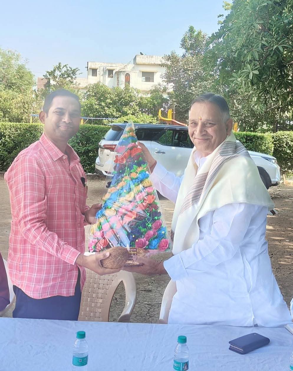 Resident of Deaf and Dumb School, Government Deaf and Dumb School, Songaon, Nagpur, Hudkeshwar, Chhattisgarh Chairman of Disabled Finance and Development Corporation Lokesh Kavadiya, Chhattisgarh, Nagpur, Disabled, Deaf and Dumb School, Skill Development Training, Chhattisgarh, Khabargali
