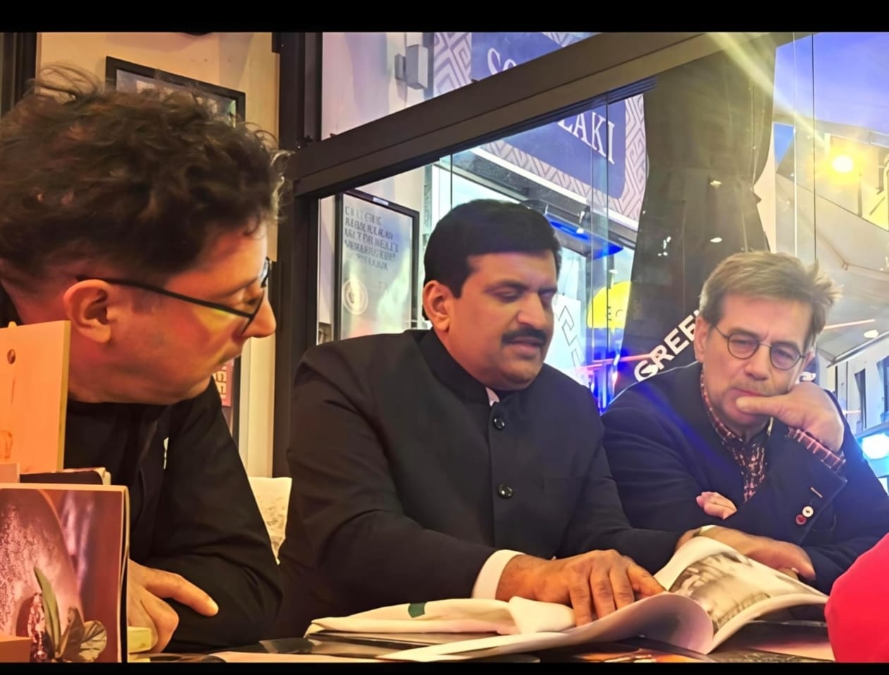 Dr. Dinesh Mishra, senior eye specialist of Chhattisgarh and President of the Superstition Eradication Committee, superstition, witch-hunting, human rights, United Nations, Geneva, Superstition Eradication Committee, women's safety, Raipur, Chhattisgarh, Khabargali