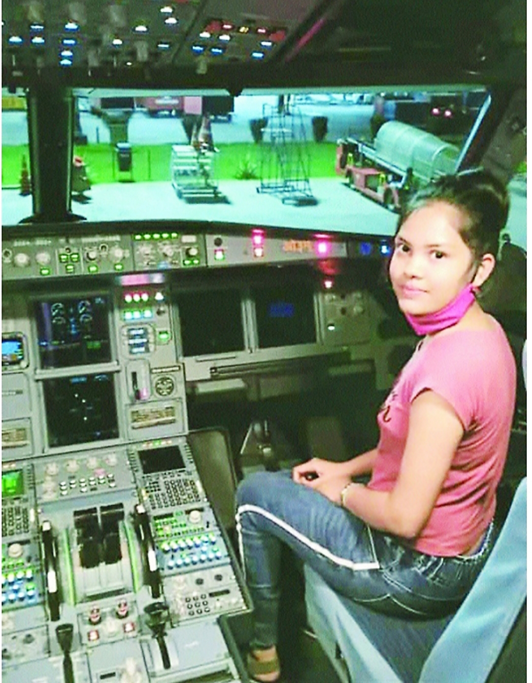 Rudrani Sahu, Pilot, Daughter of a farmer from Chhattisgarh, Dhamtari, Village Bhanravmra, Indira Gandhi Rashtriya Uran Akademi Fursatganj Rae Bareli, Boeing 737, Nekalal Sahu, Vidyadevi Sahu, Aircraft, Flying, Flying, Khabargali