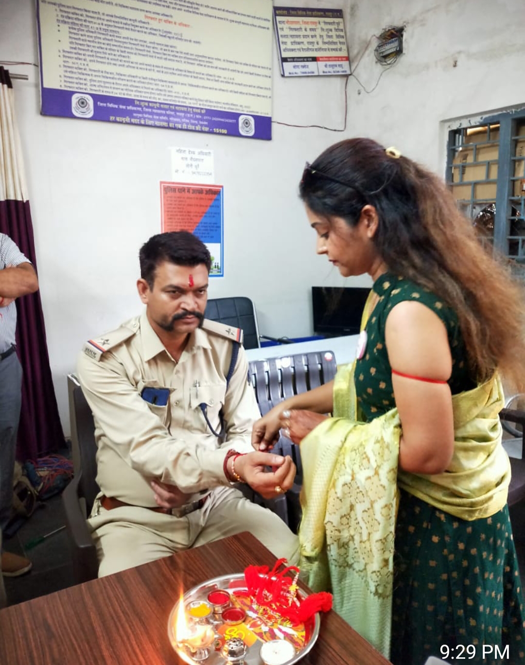 Rakhi to Khaki, Tejaswini Foundation, Traffic Police to the police brothers of Cyber ​​Police Station and Moudapara Police Station, Rajendra Nagar Police Station, Azad Chowk Police Station, Amanaka, Police Station, Mahila Police Station Civil Line, Golbazar, Gudhiyari, Additional Superintendent of Police Office, Harsha Sahu, Amrita Sharma  Anita Agarwal, Hemin Sahu, Manisha Sharma, Kiran Sahu, Neha Jain, Chanchal Thakur, Sapna Samundre, Raipur, Chhattisgarh, Khabargali