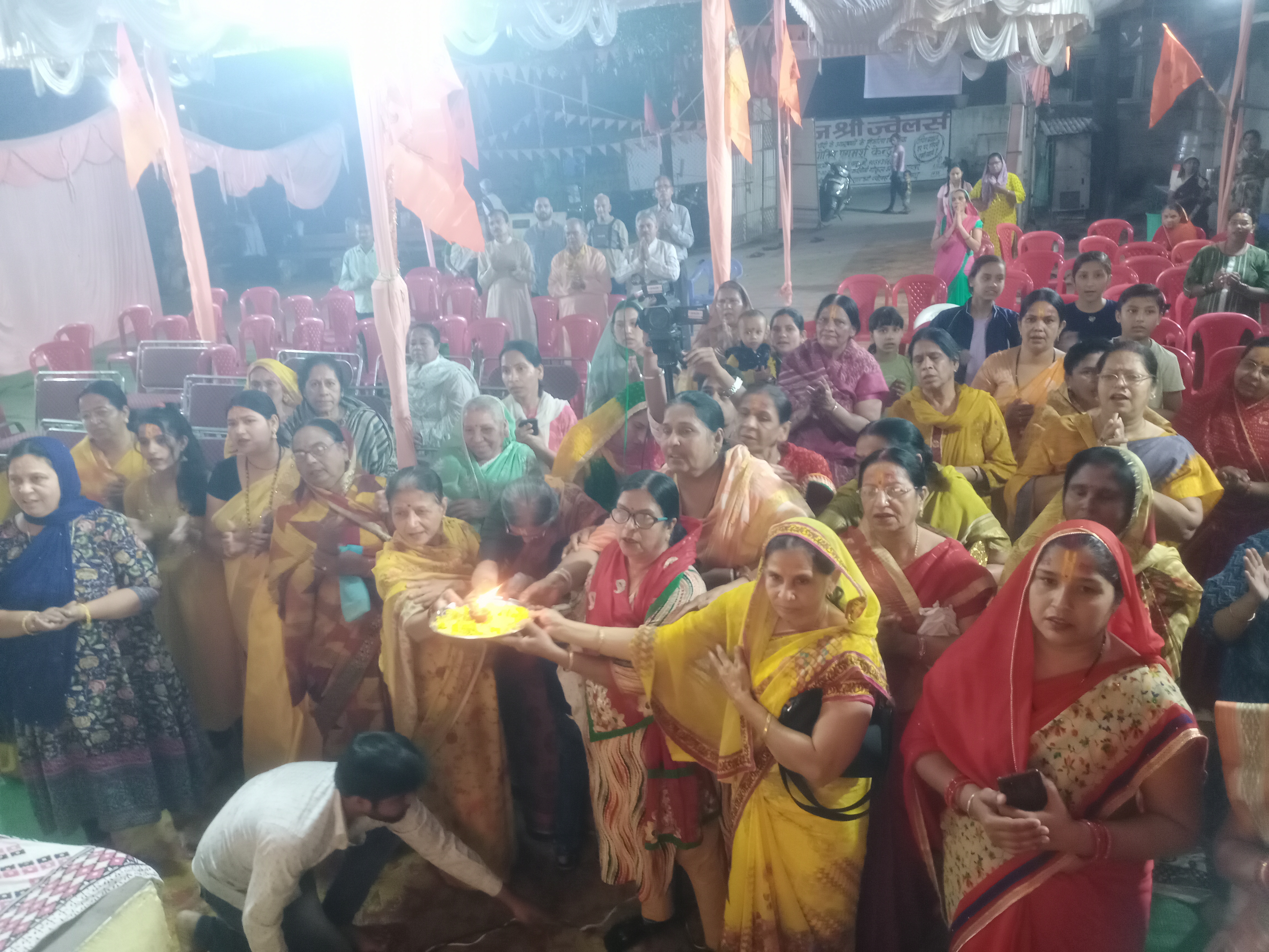 Shrimad Bhagwat Katha is the only means to attain God in Kalyug, Pandit Shivanand Maharaj, Siddha Vinayak Shiv Sai Hanuman Temple of Gayatri Nagar of the capital, Shrimad Bhagwat Katha started with Kalash Yatra, Raipur, Chhattisgarh, Khabargali.