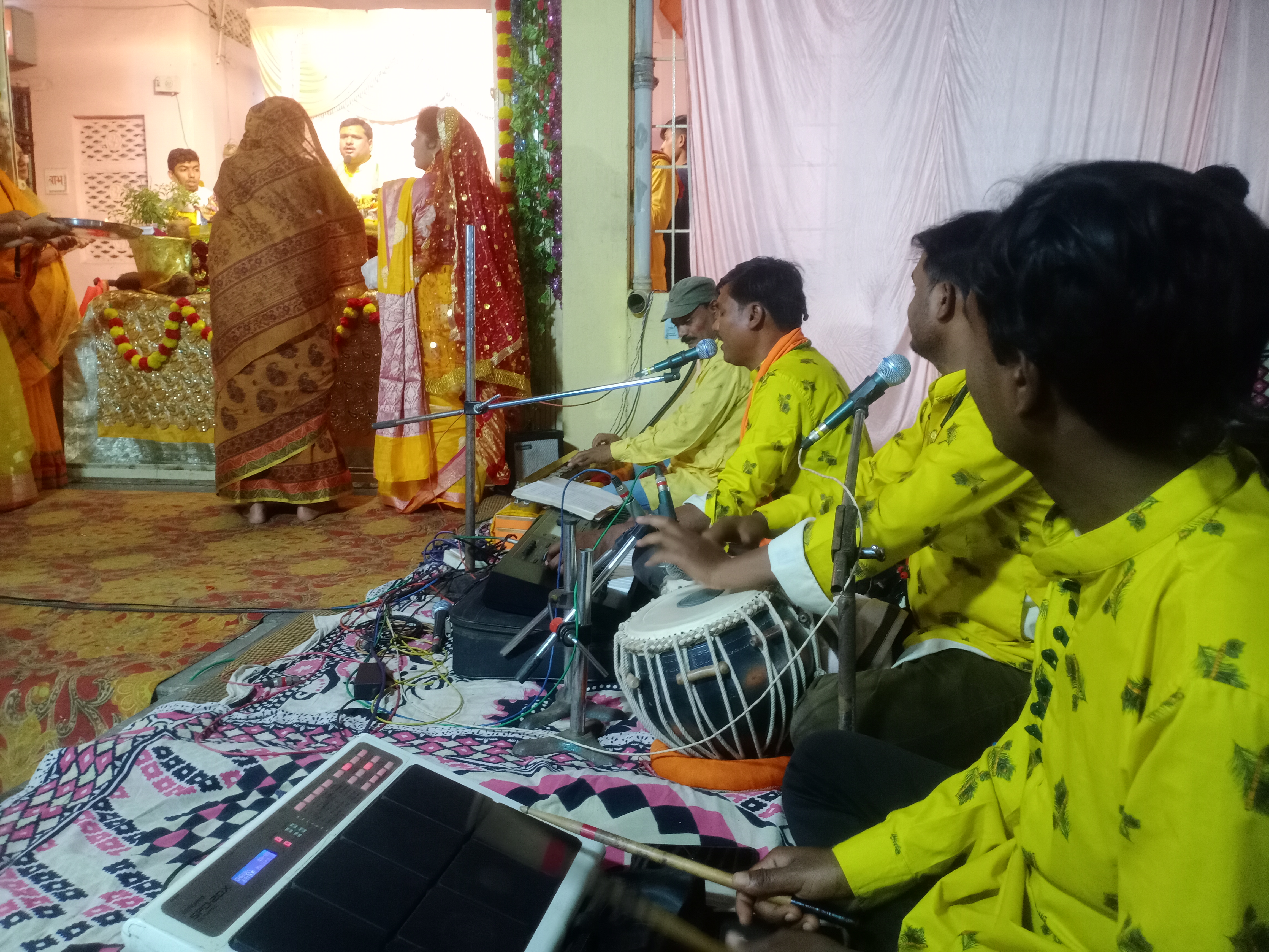 Shrimad Bhagwat Katha is the only means to attain God in Kalyug, Pandit Shivanand Maharaj, Siddha Vinayak Shiv Sai Hanuman Temple of Gayatri Nagar of the capital, Shrimad Bhagwat Katha started with Kalash Yatra, Raipur, Chhattisgarh, Khabargali.