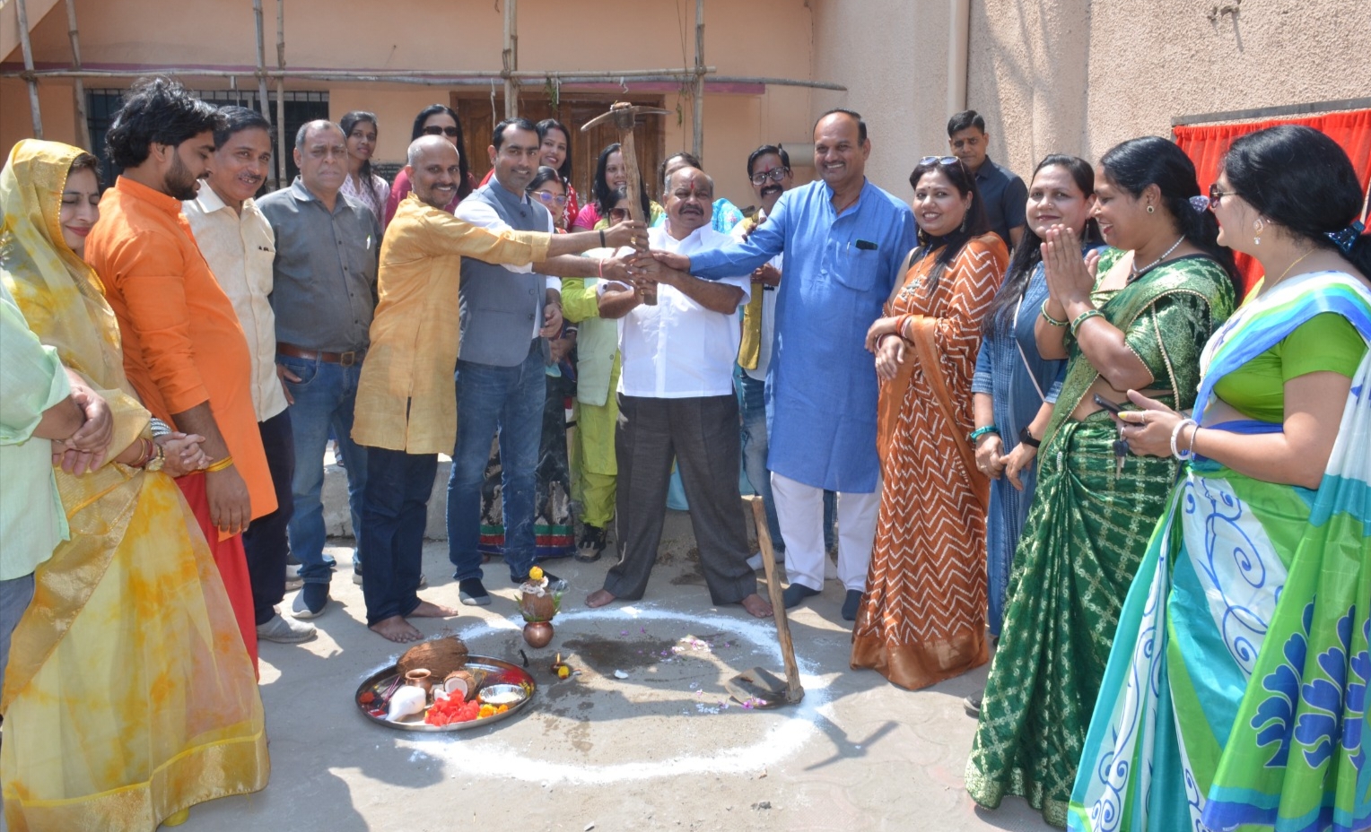 MLA Purandar Mishra performed Bhoomi Pujan for the construction of women journalist room in Raipur Press Club, Raipur, Chhattisgarh Khabargali