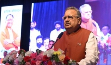 12 lakh traders have an important role in building a developed Chhattisgarh: Chief Minister Sai, Chief Minister attended the oath taking ceremony of the newly elected office bearers of Chhattisgarh Chamber of Commerce and Industries, Assembly Speaker Dr. Raman Singh, former MP and former Governor Ramesh Bais, Raipur MP Brijmohan Agarwal, Chamber President Satish Thaurani, General Secretary Ajay Bhasin, Treasurer Nikesh Bardia, Saint Sai Uday Shadani, Sai Laldas, Amma Mahant Meera Devi, Raipur, Khabargali