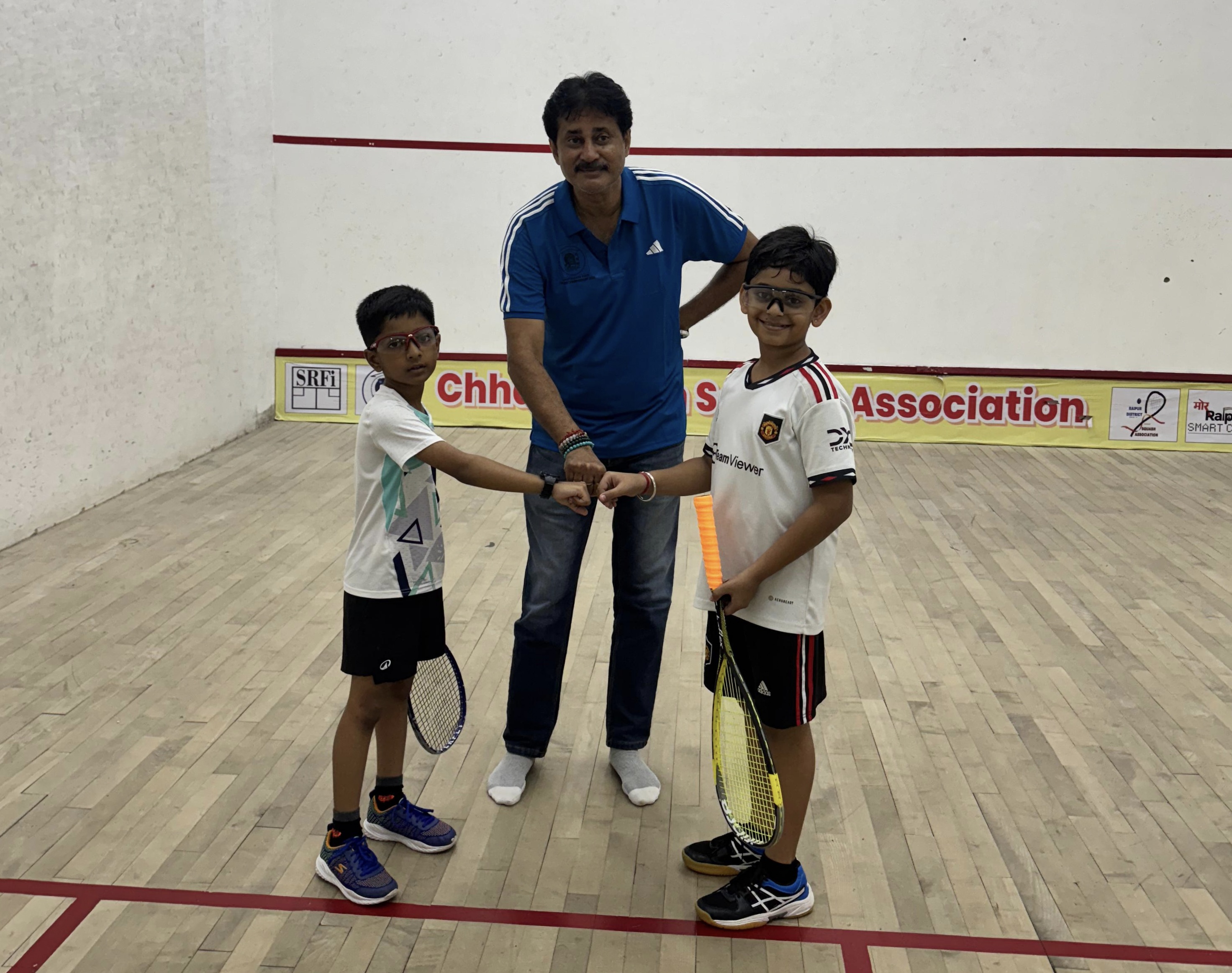 Chhattisgarh State Closed Squash Championship 2025 concluded successfully, Founder of Chhattisgarh Squash Association Dr. Vishnu Kumar Srivastava, Vice President Mr. Manoj Kumar Agarwal, Mr. Sandeep Govilkar Treasurer Rahul Sahu, Raipur, Khabargal