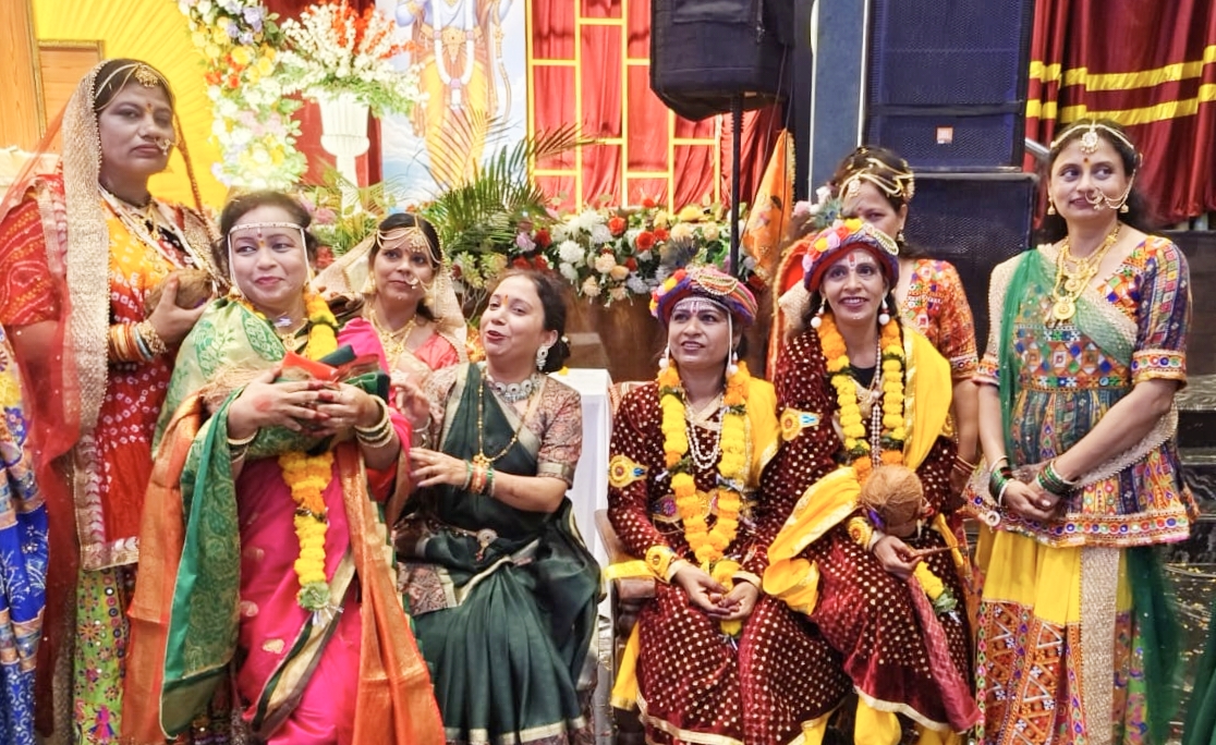 There is evidence of women power in the ancient sculptures of Khajuraho: Acharya Dhananjay Shastri, Acharya Shri gave many important information during the Shrimad Bhagwat Katha in Maharashtra Mandal, Raipur, Chhattisgarh, Khabargali